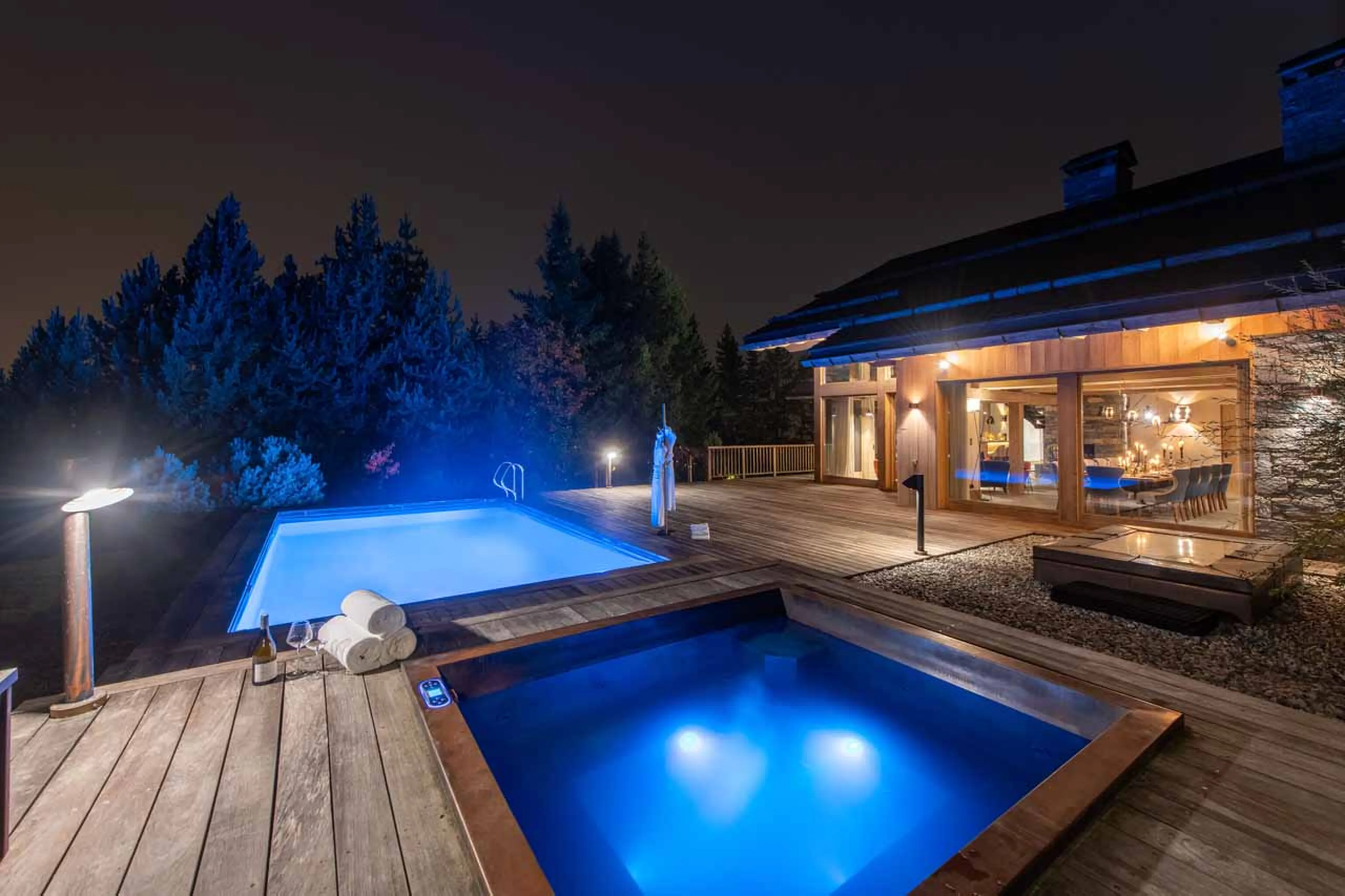 Swimming pool and hot tub at Chalet Alpaca in Meribel