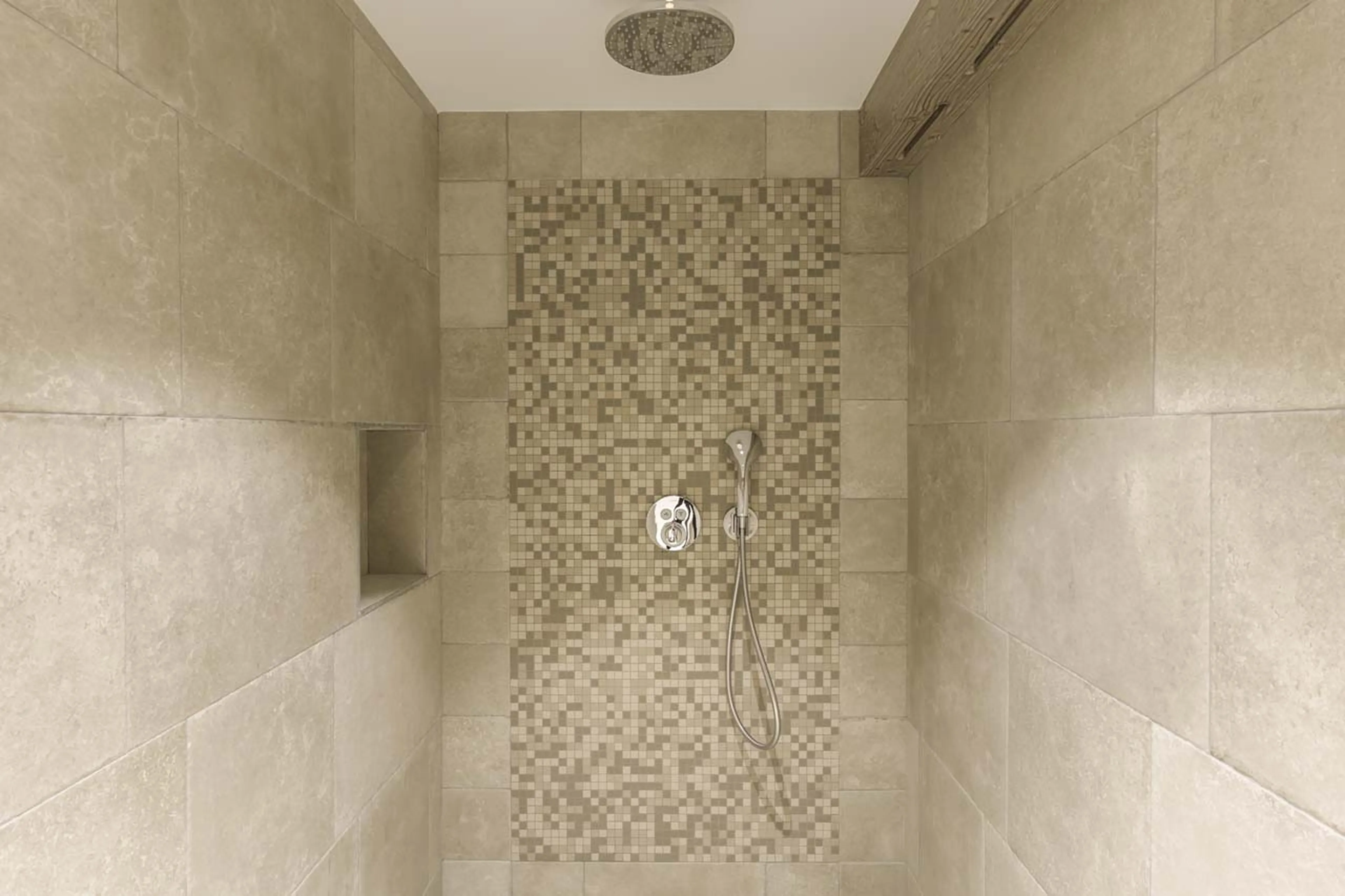 Shower in Chalet Alpin, Courchevel 1850