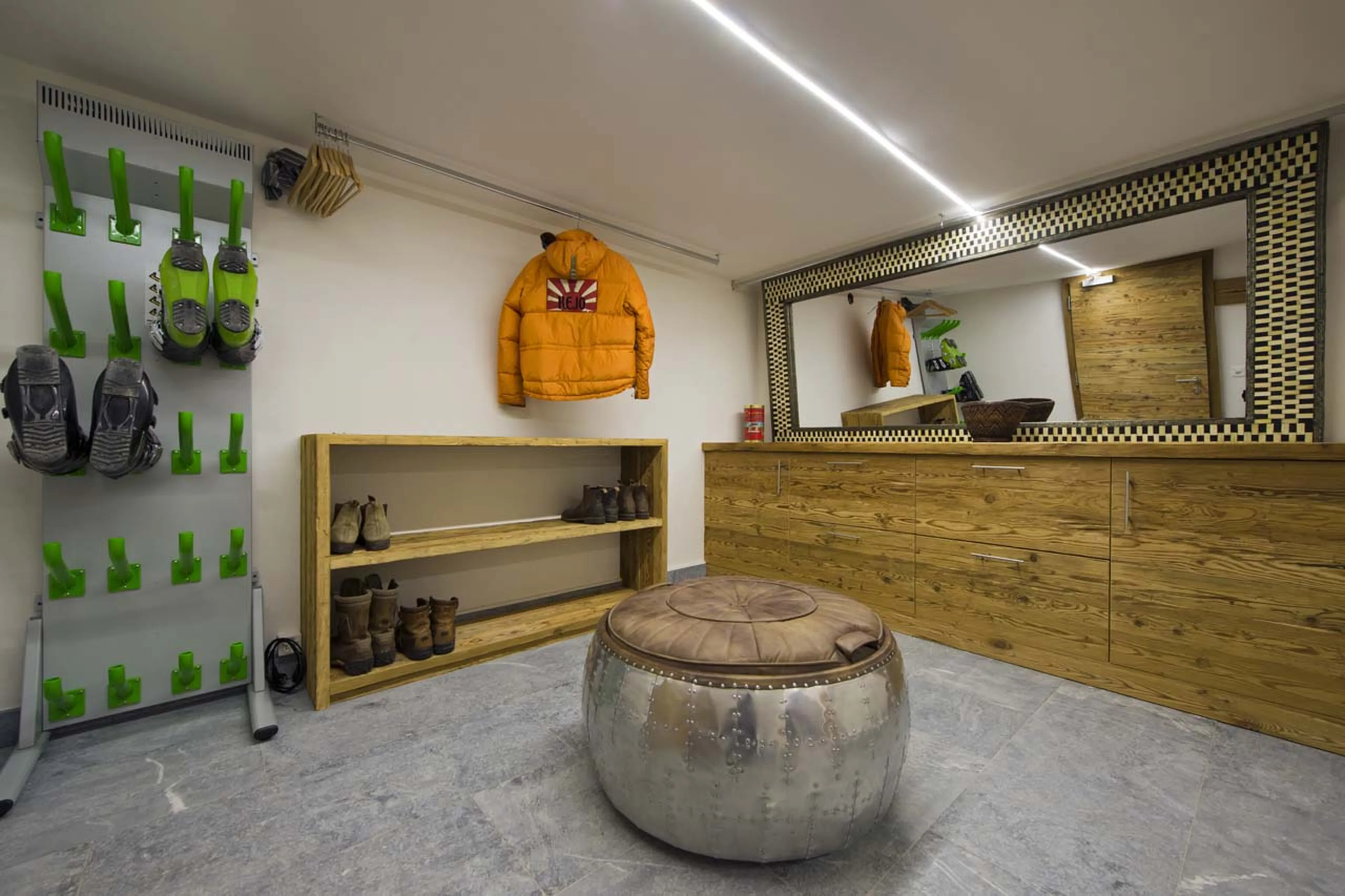 Ski room in Chalet Alpine Roc in Verbier