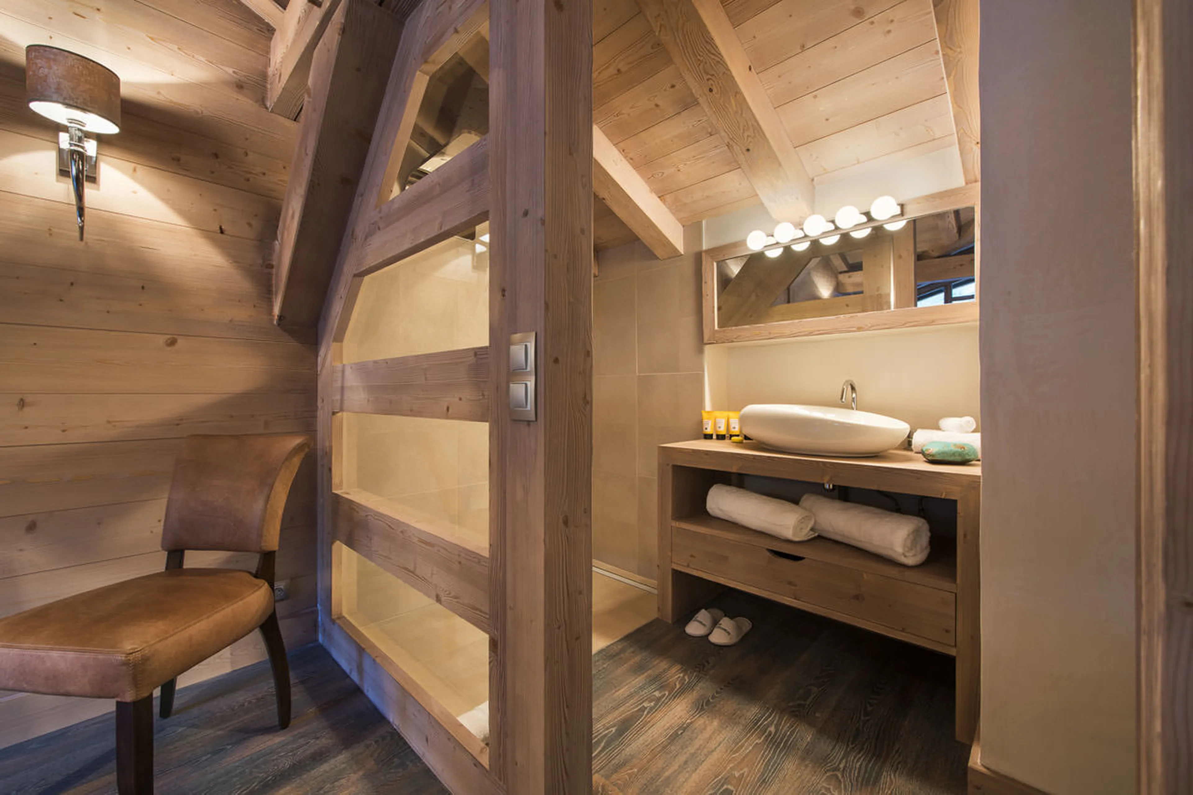 Master bathroom at Chalet Ambre in Tignes Le lac
