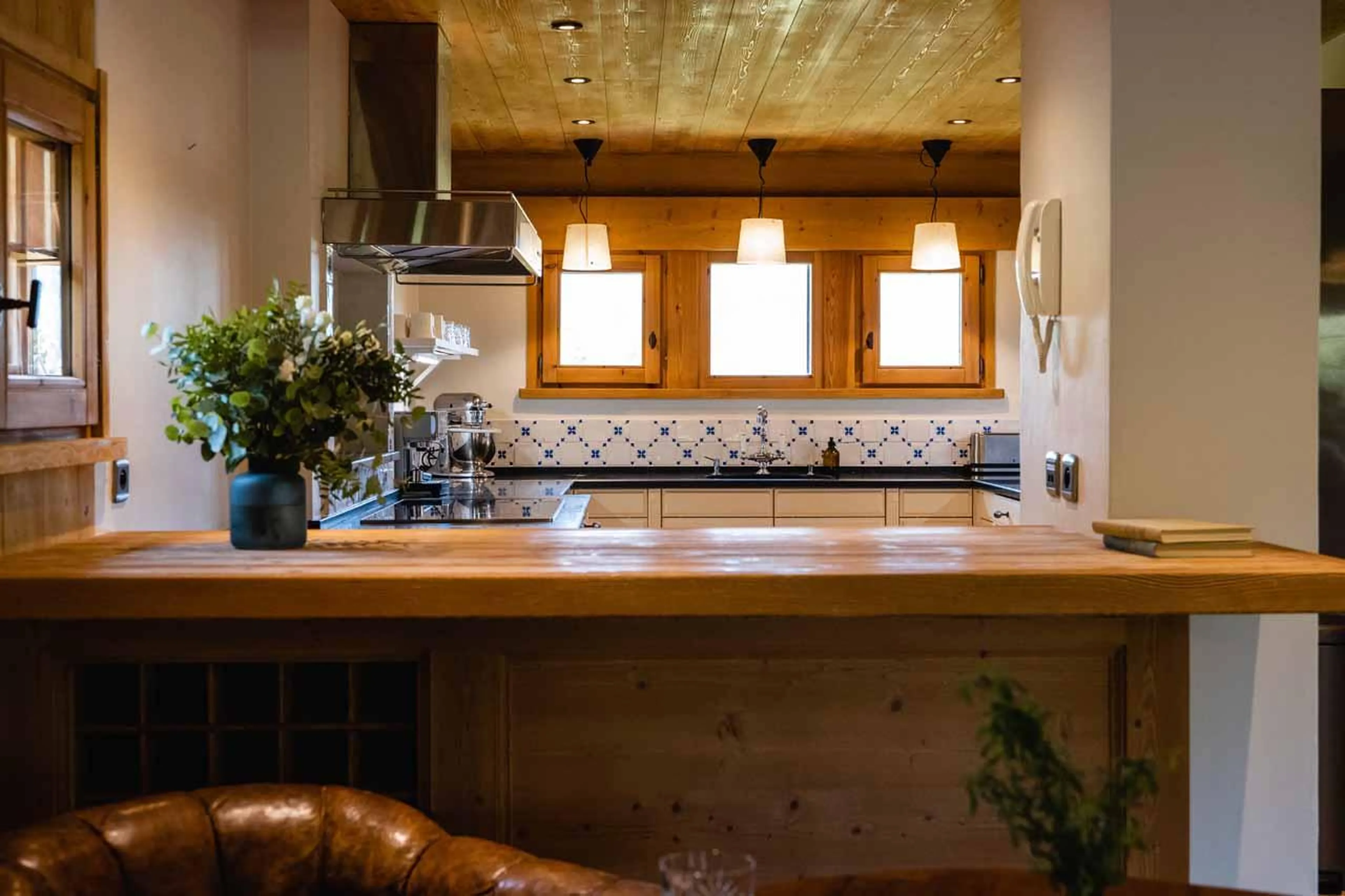 Dining table and dining nook in Chalet Ambroise, Megeve