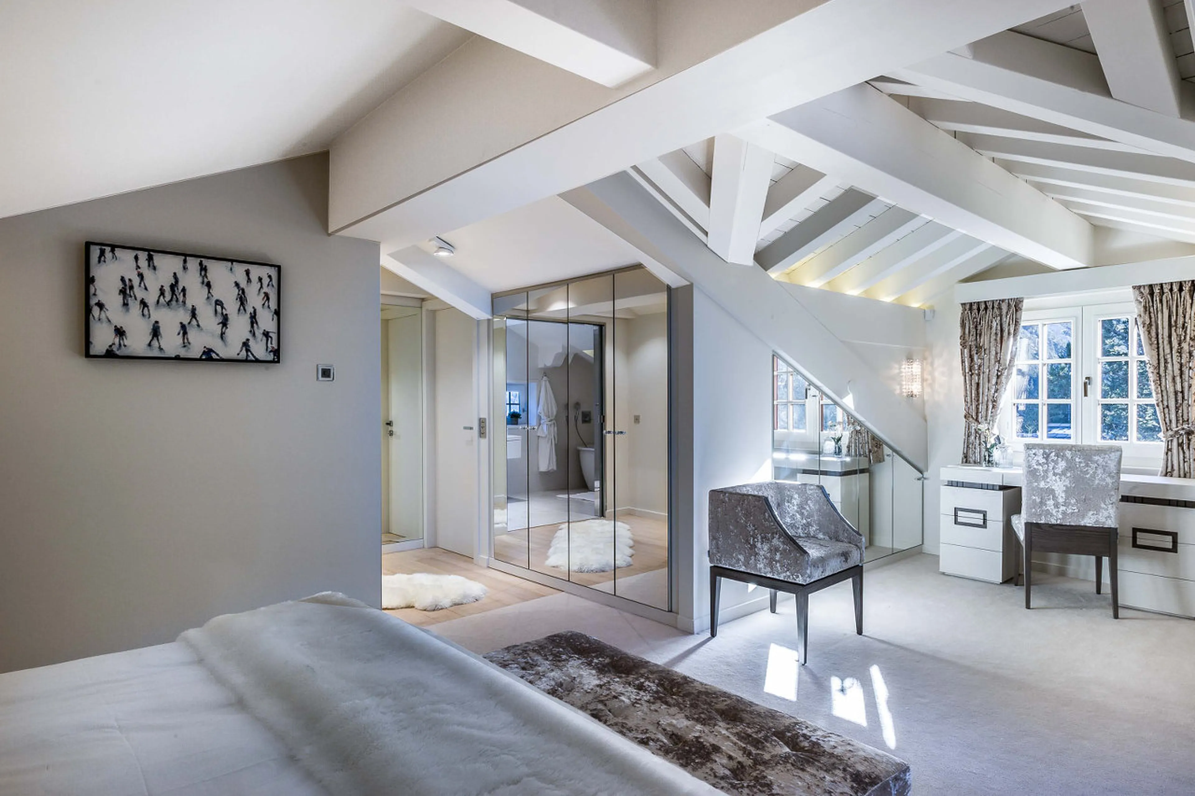 Dressing room of master bedroom in Chalet Amnesia in Courchevel 1650