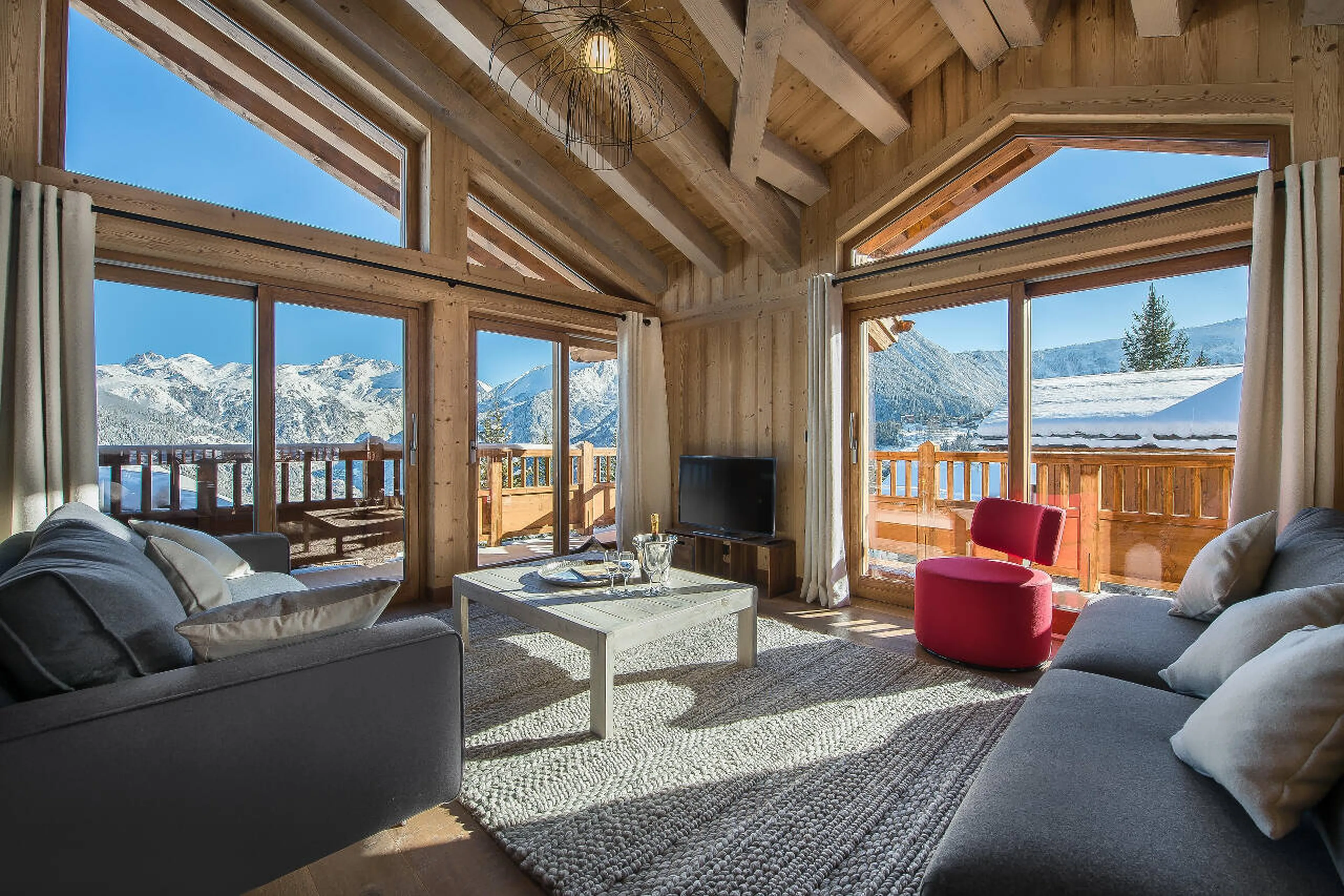 Living area at Chalet Ancolies in Courchevel 1550