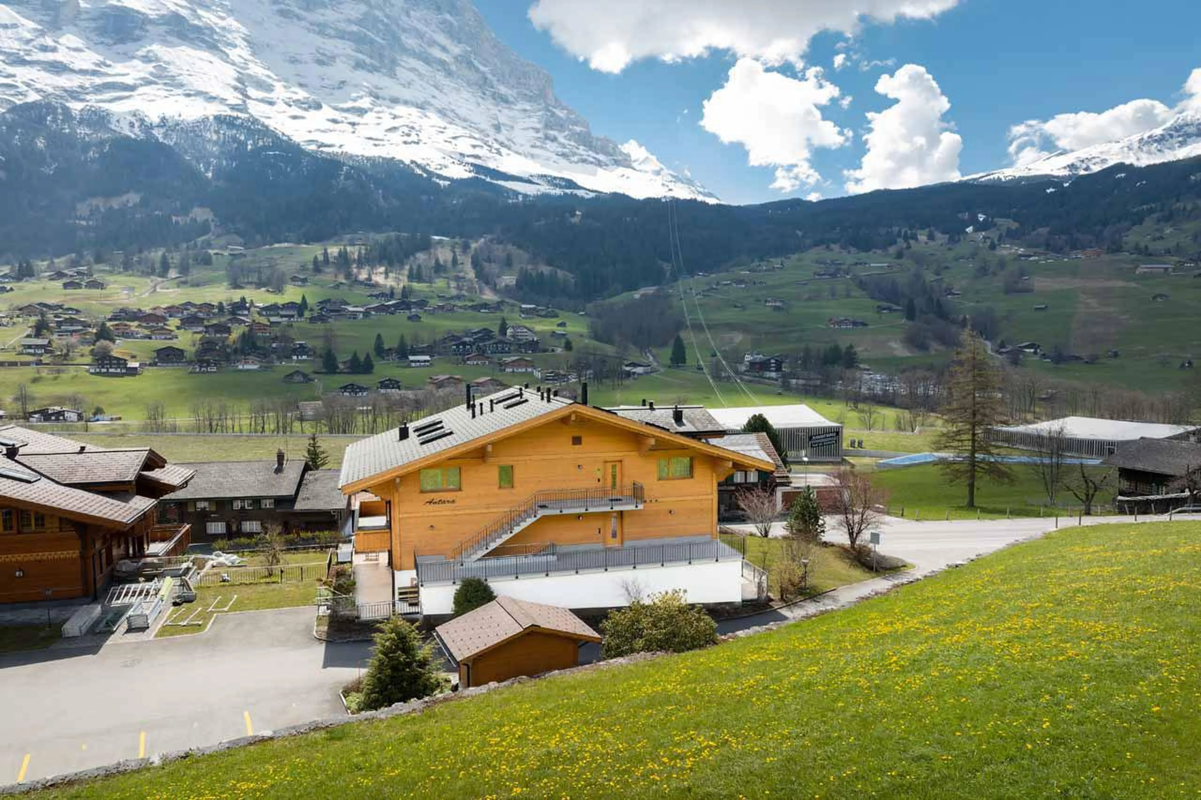 Chalet situated only 250m from ski lift at Apartment Antara in Grindelwald