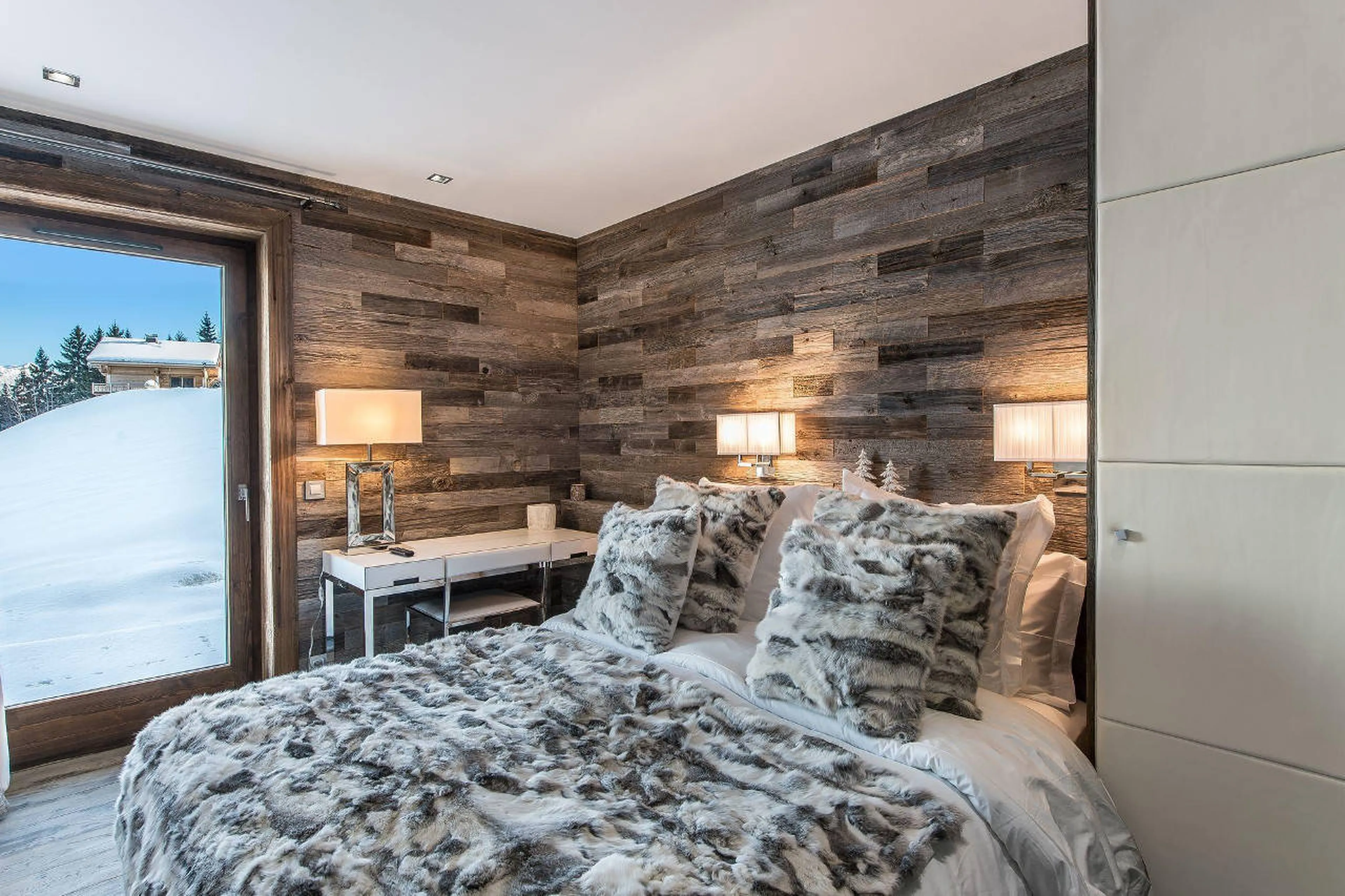 Double bedroom with terrace access in Chalet Ararat in Megeve