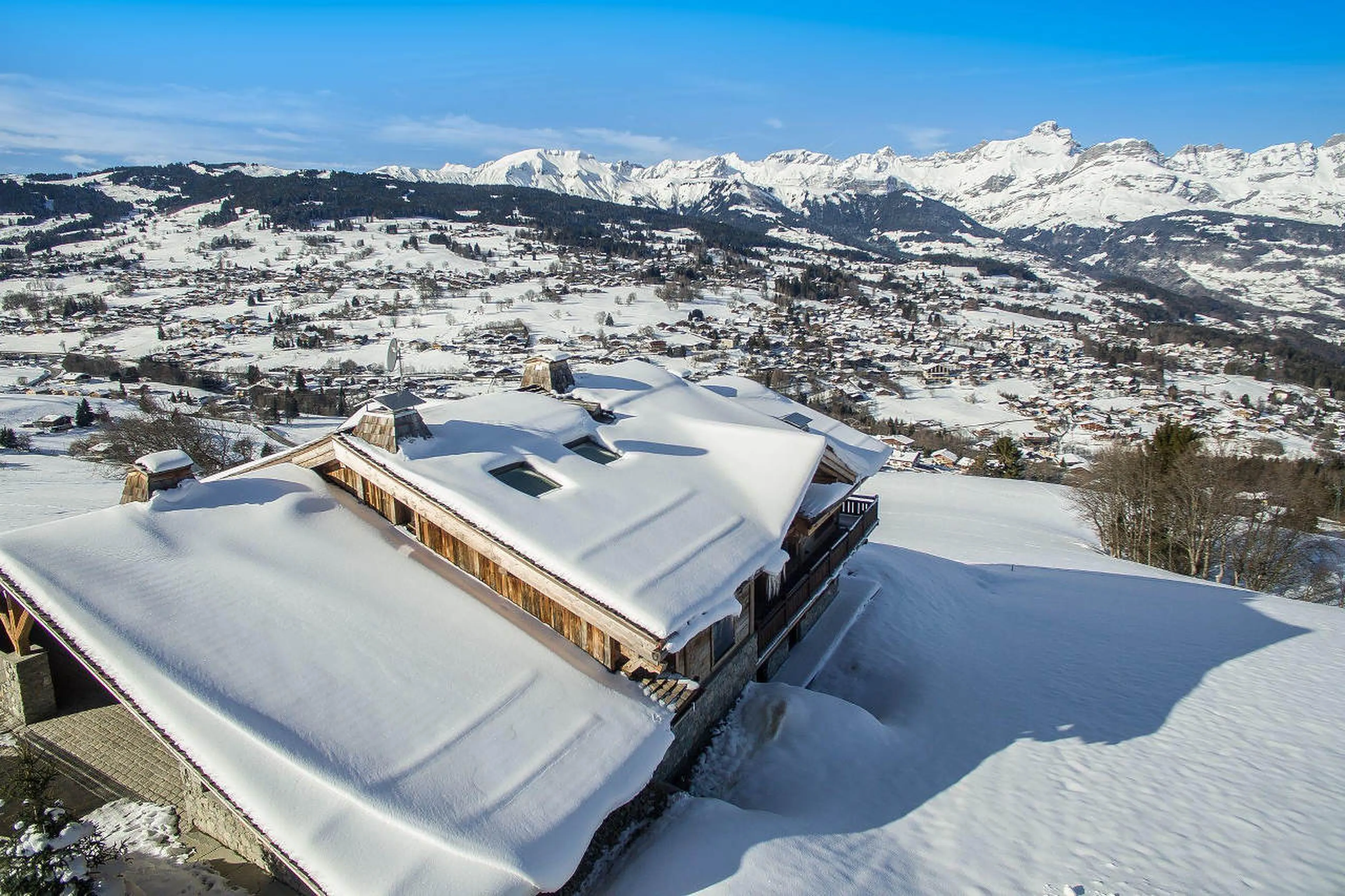 Chalet Ararat in Megeve is situated in an excellent location