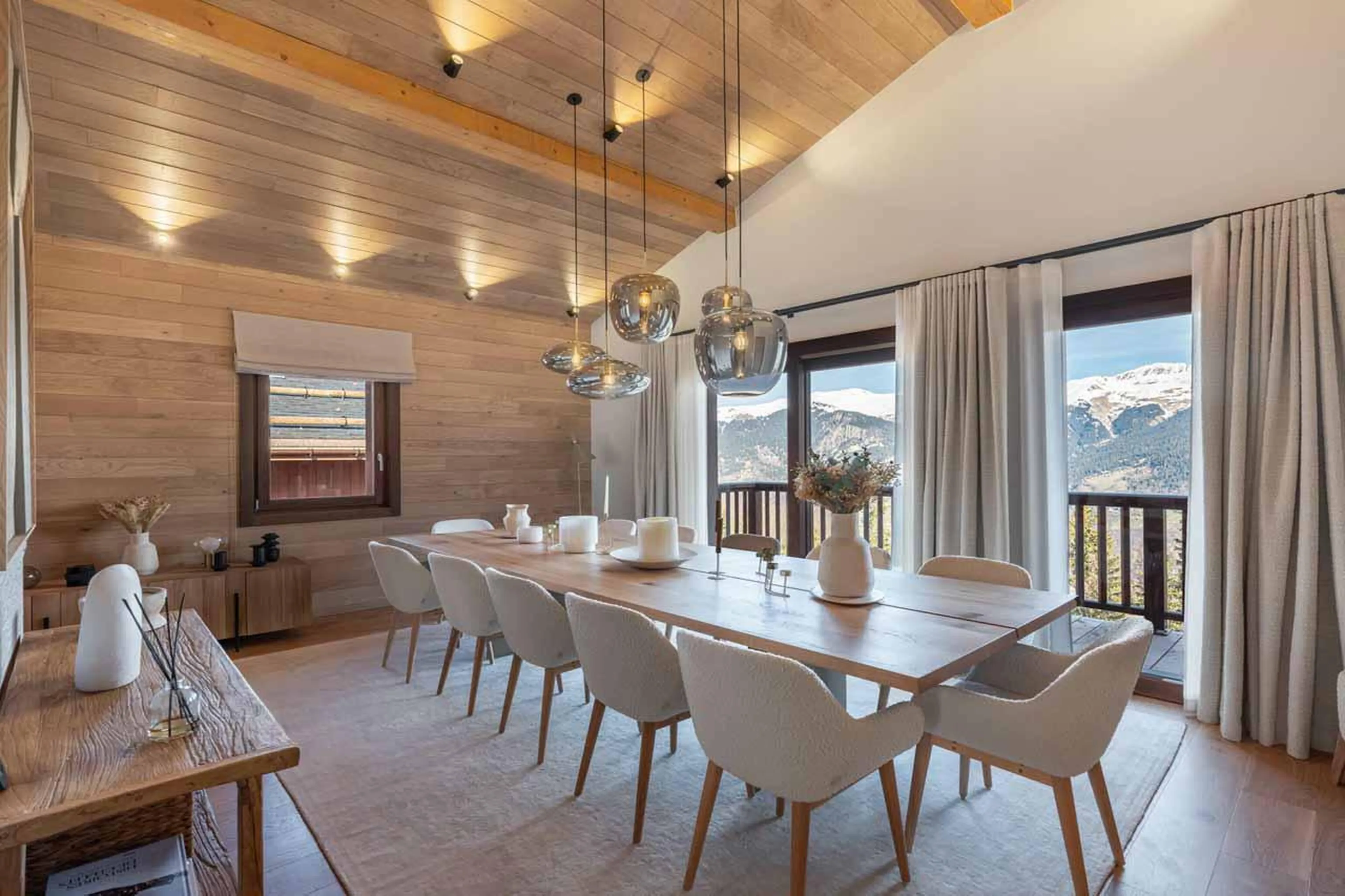Balcony access in dining area in Chalet Arpont, Courchevel 1650