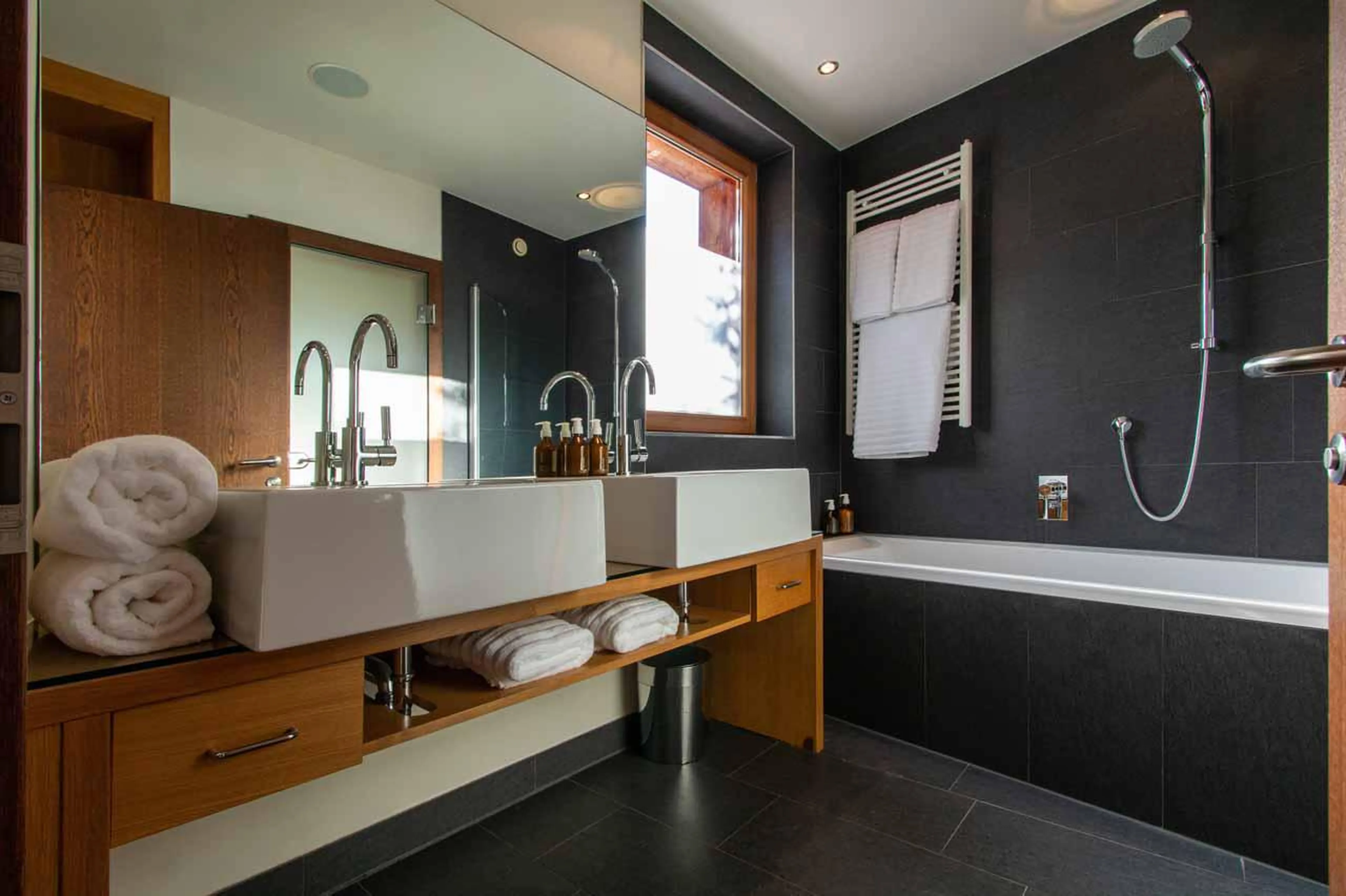 Bathroom five at Chalet Artemis in St Anton