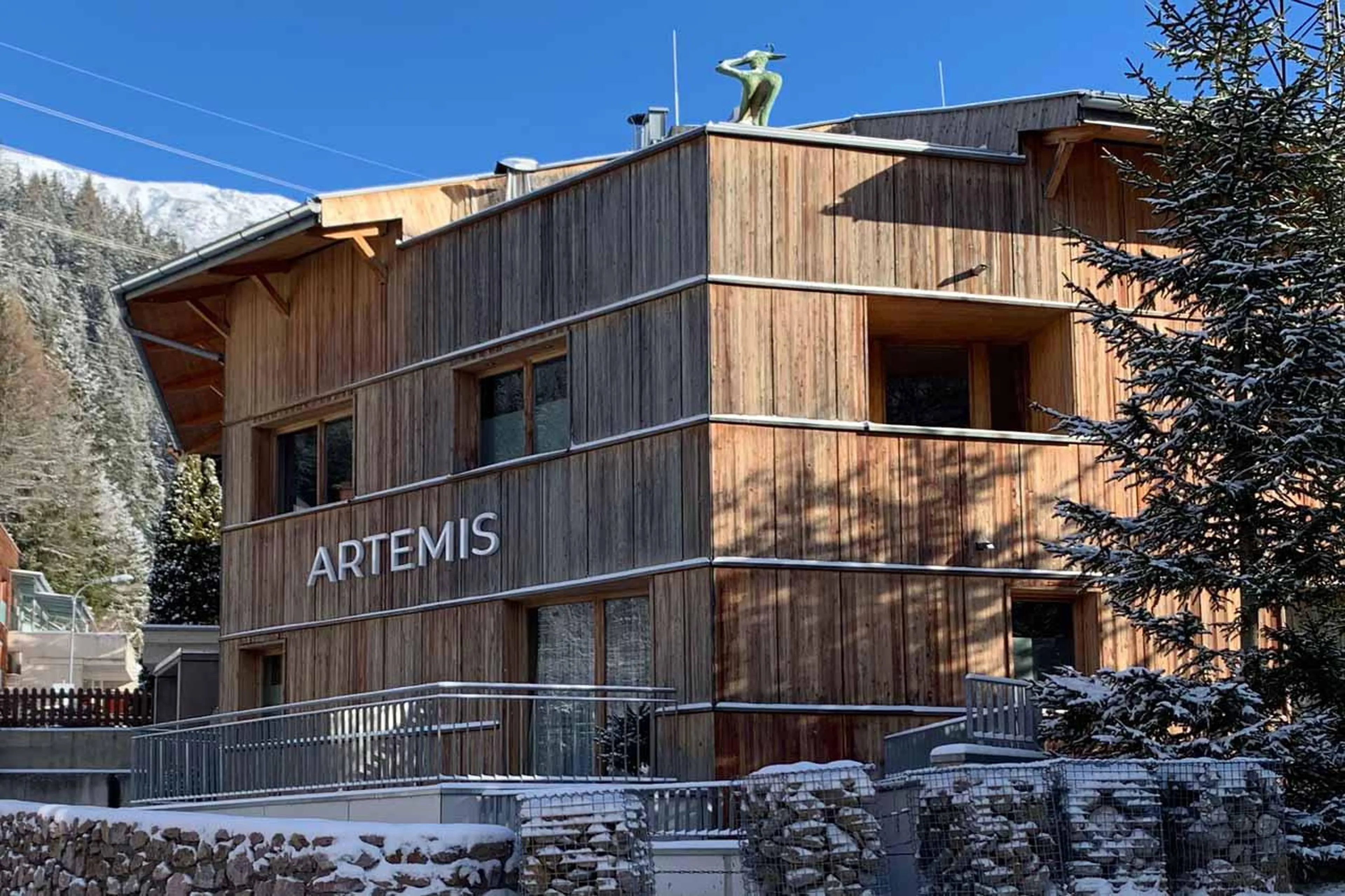 Exterior of Chalet Artemis in St Anton