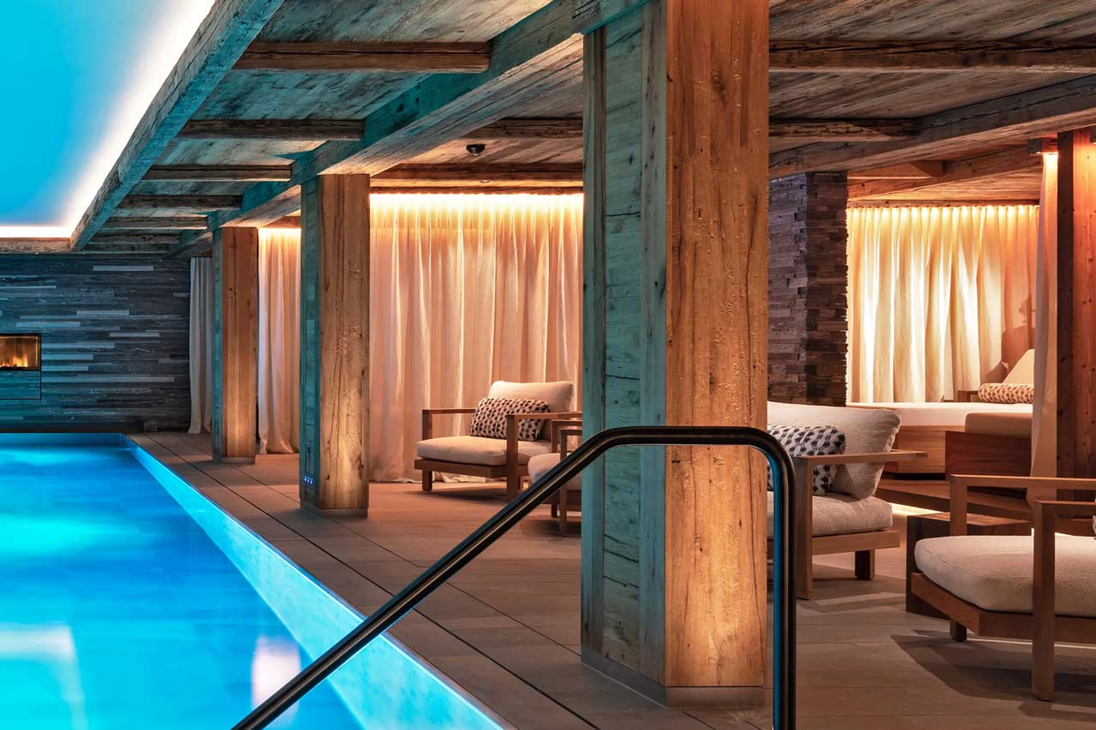 Relaxation beside pool at Chalet Arula 1 in Lech