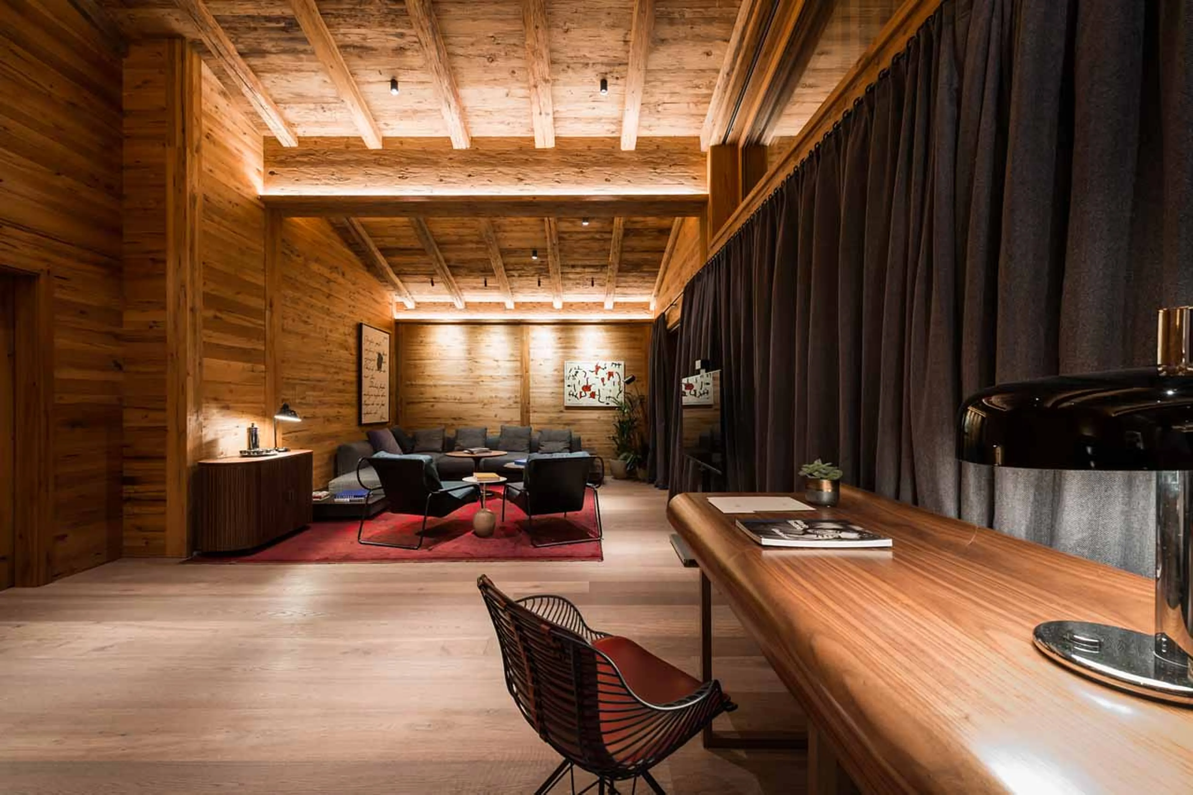 Desk and lounge area at Chalet Arula 1 in Lech