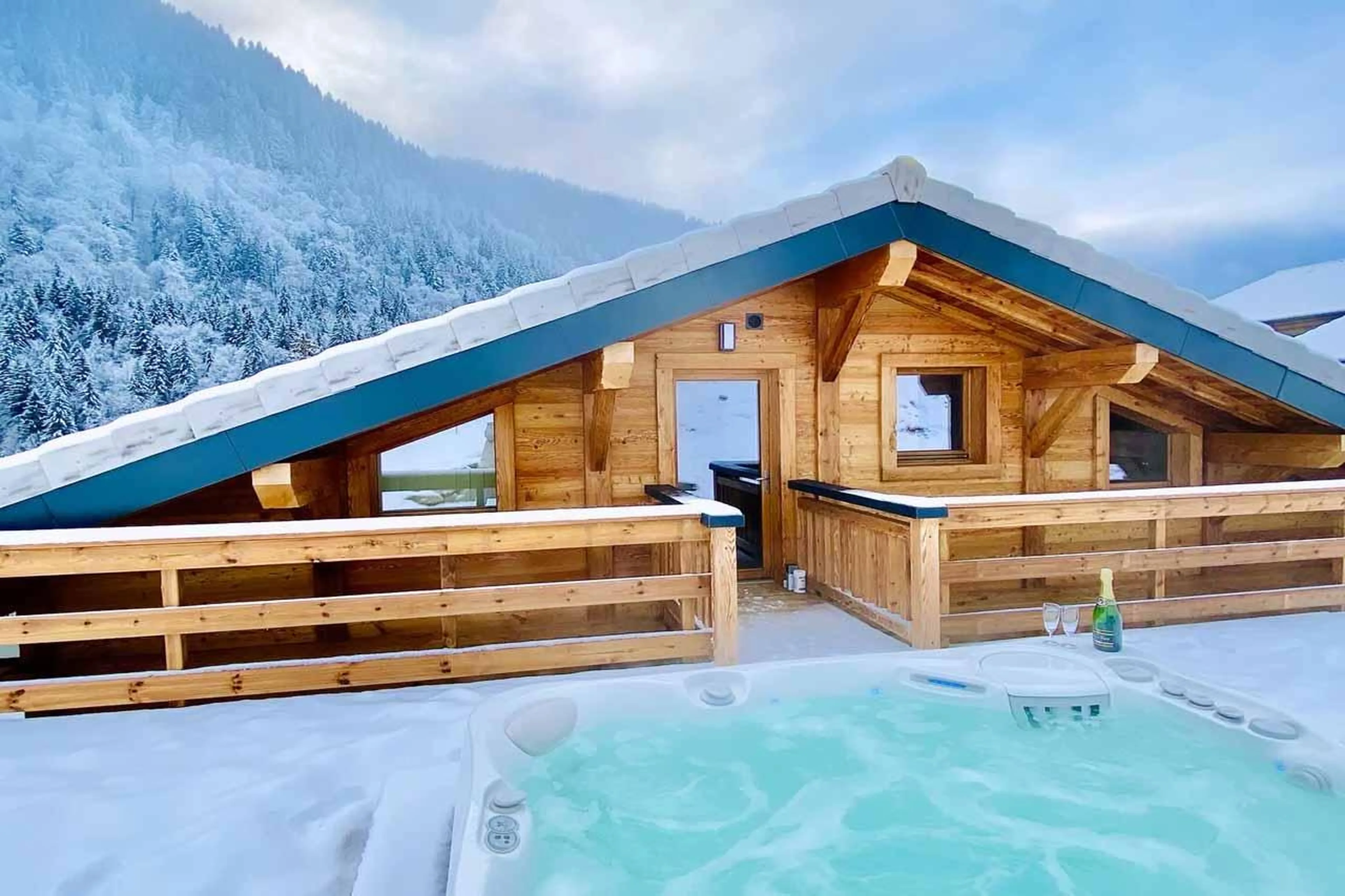 Hot tub on the terrace in Chalet Asgard, Morzine