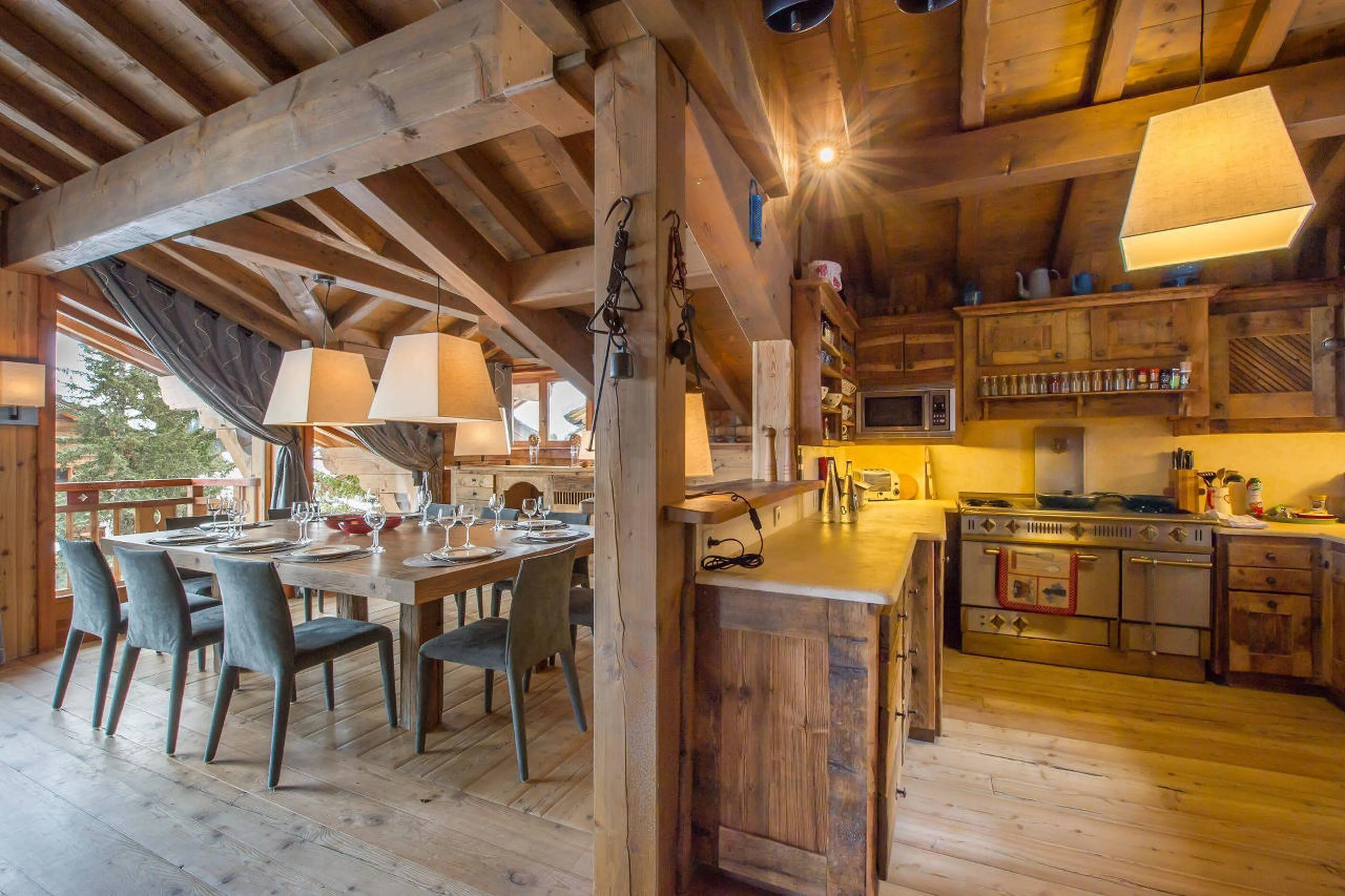 Semi-professional kitchen to prepare home-cooked meals in Chalet Aspen in Couchevel 1850