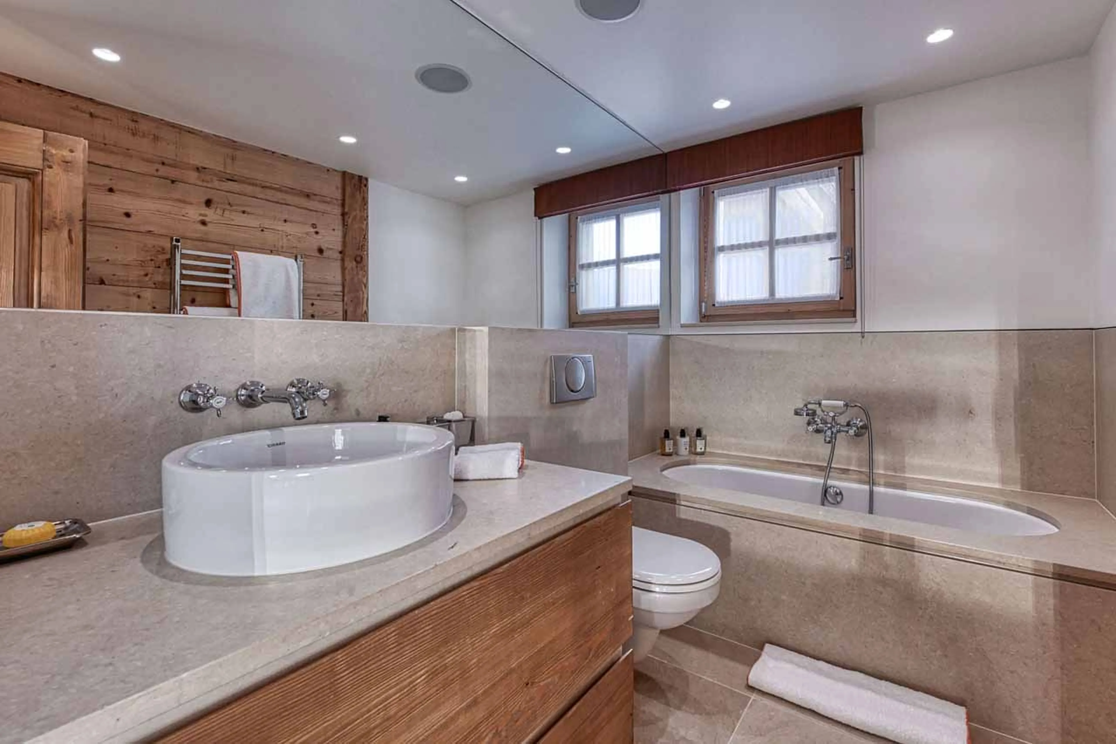 Bedroom 4 en-suite at Chalet Aspen in Megeve