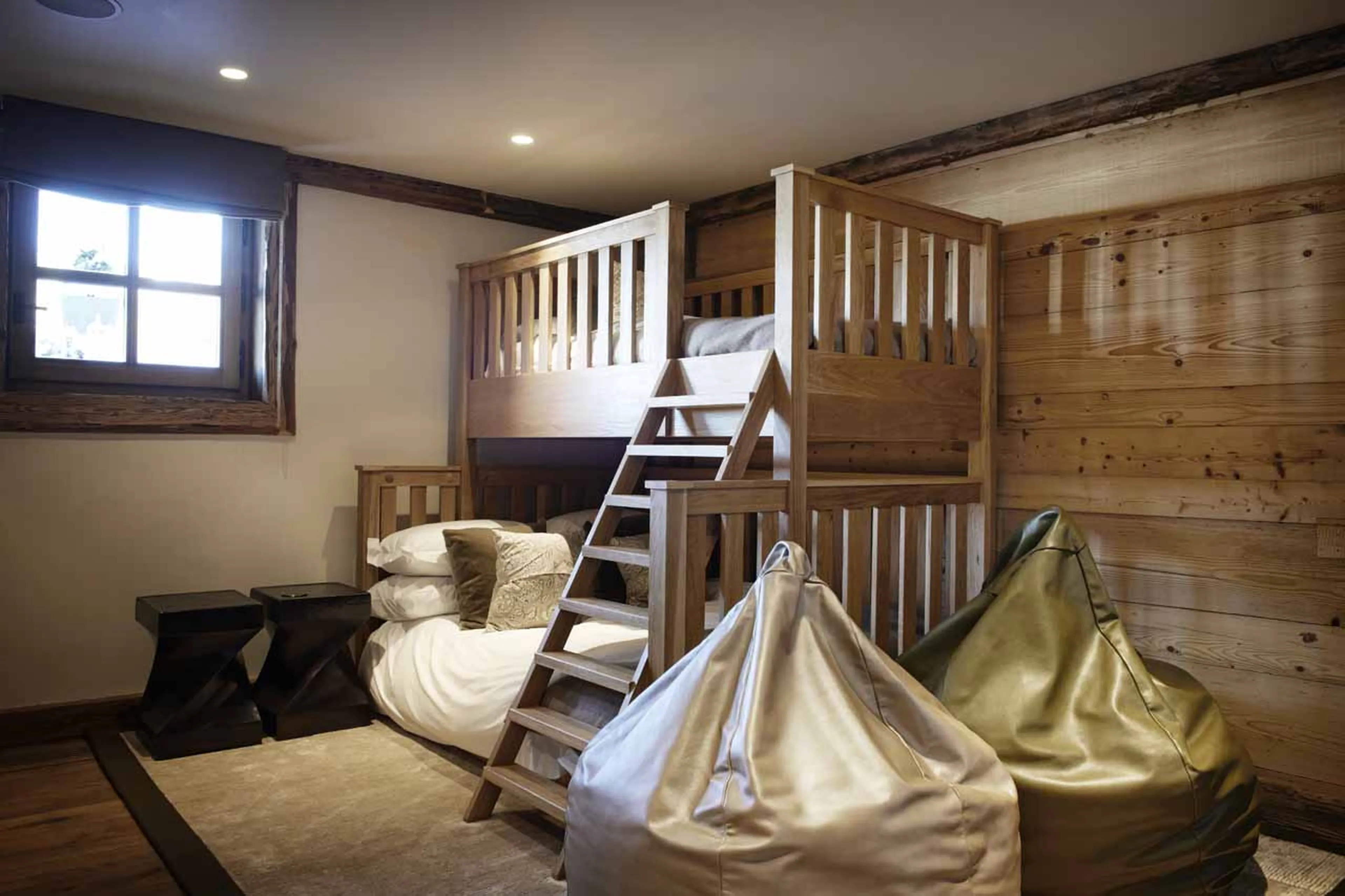 Bedroom six at Chalet Aspen in Megeve