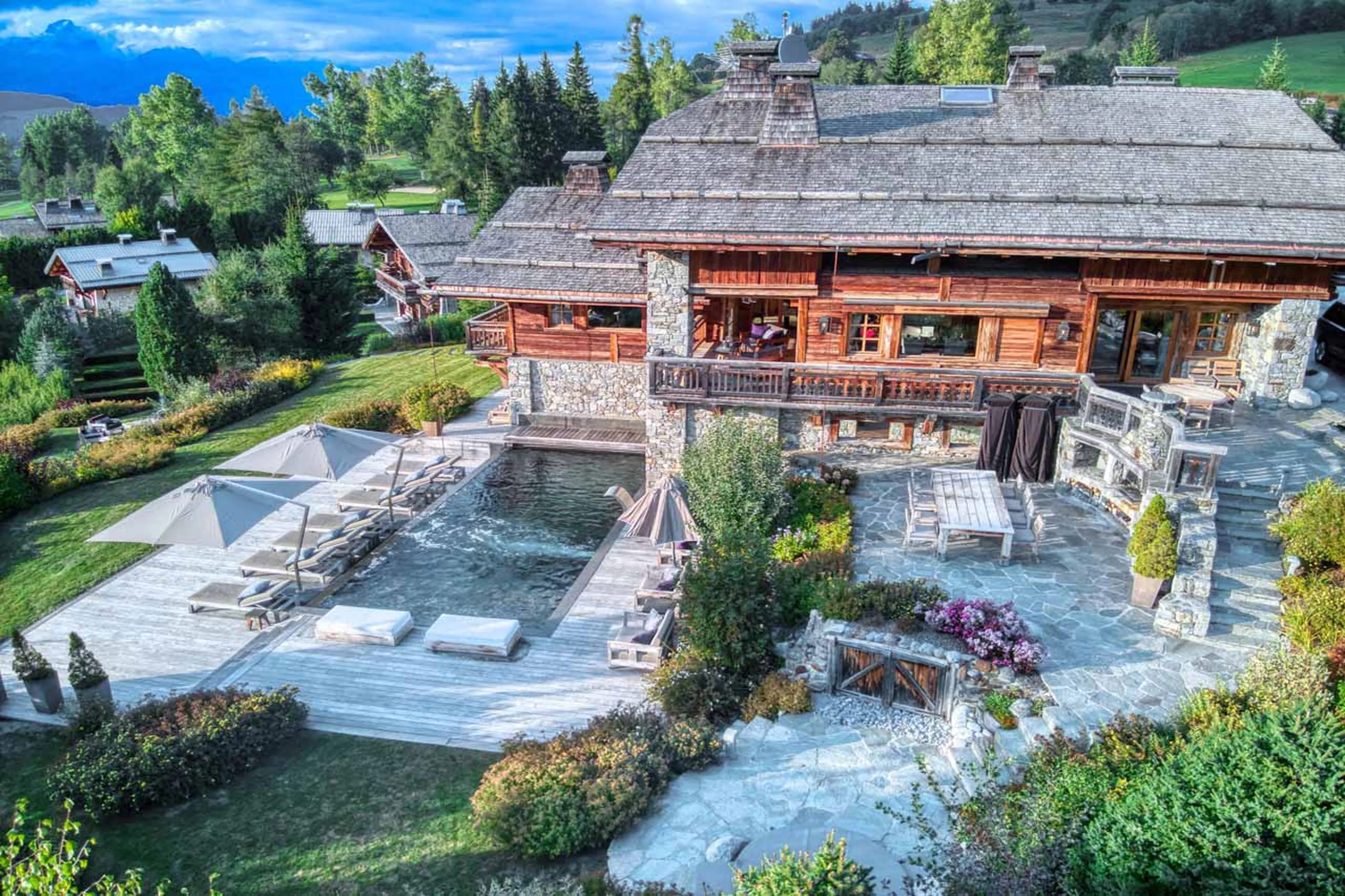 Exterior and pool at Chalet Aspen in Megeve
