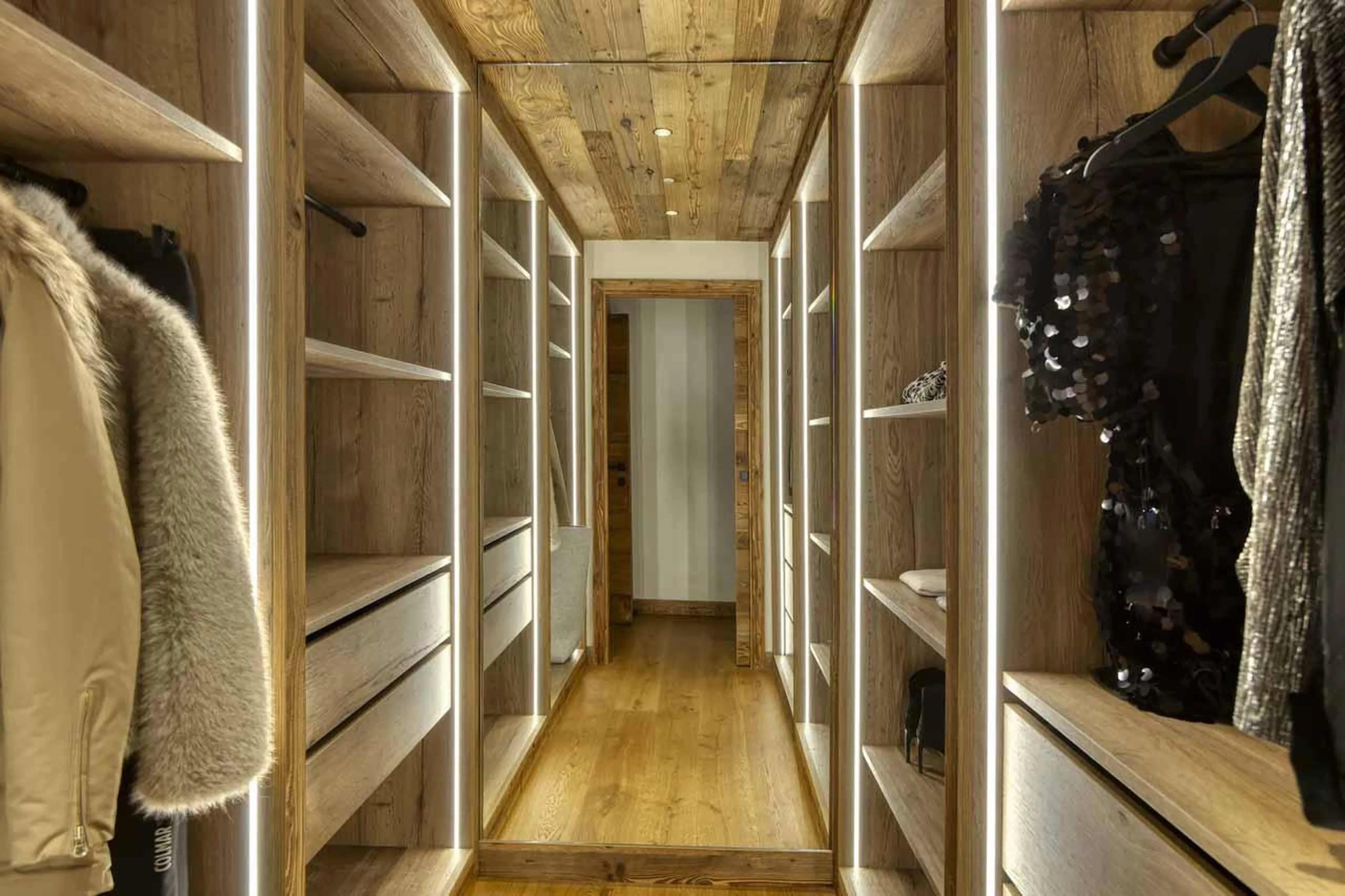 Dressing room in Chalet Aspen, Megeve