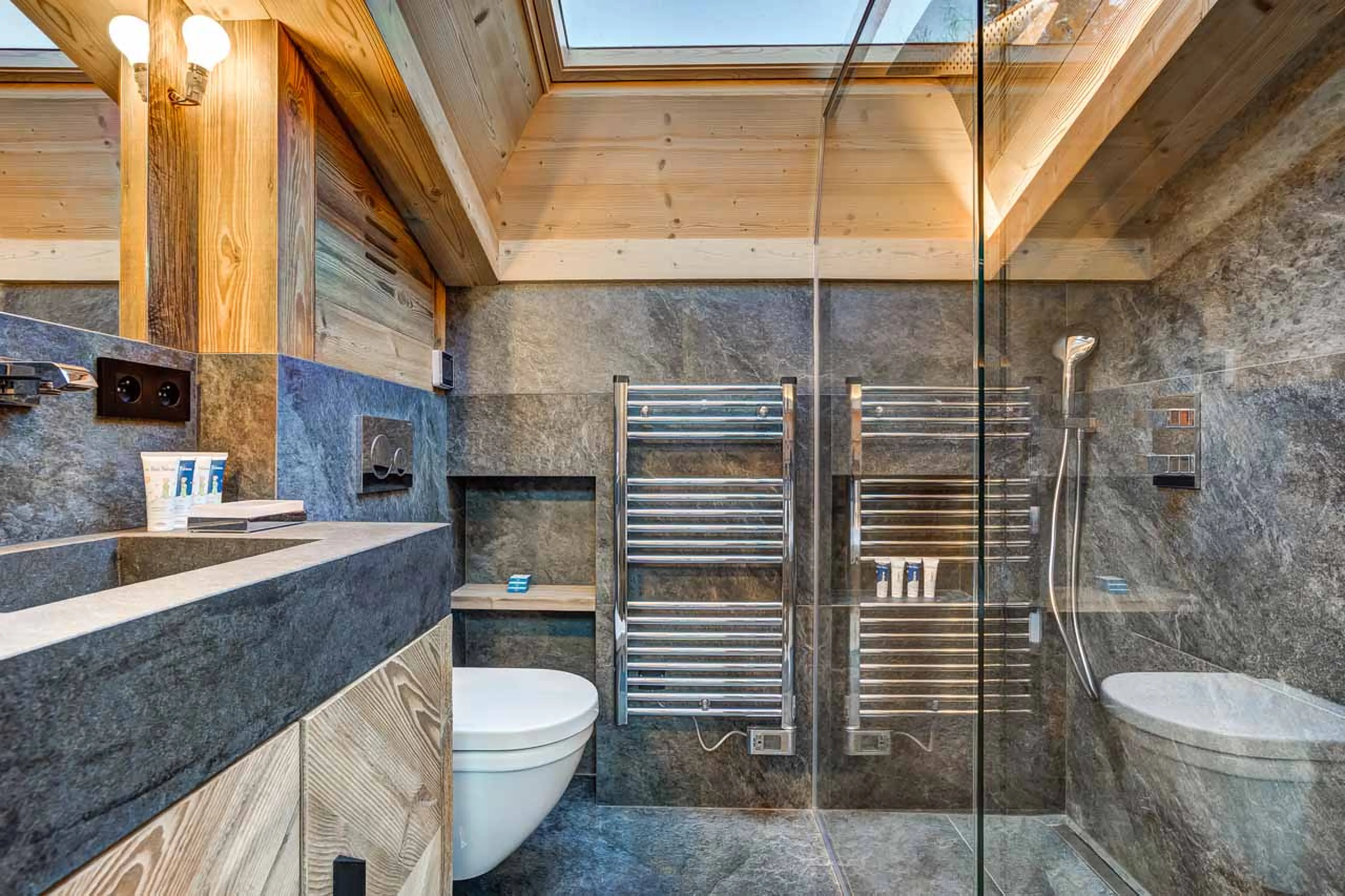 Bathroom six at Chalet Azurite in Chamonix