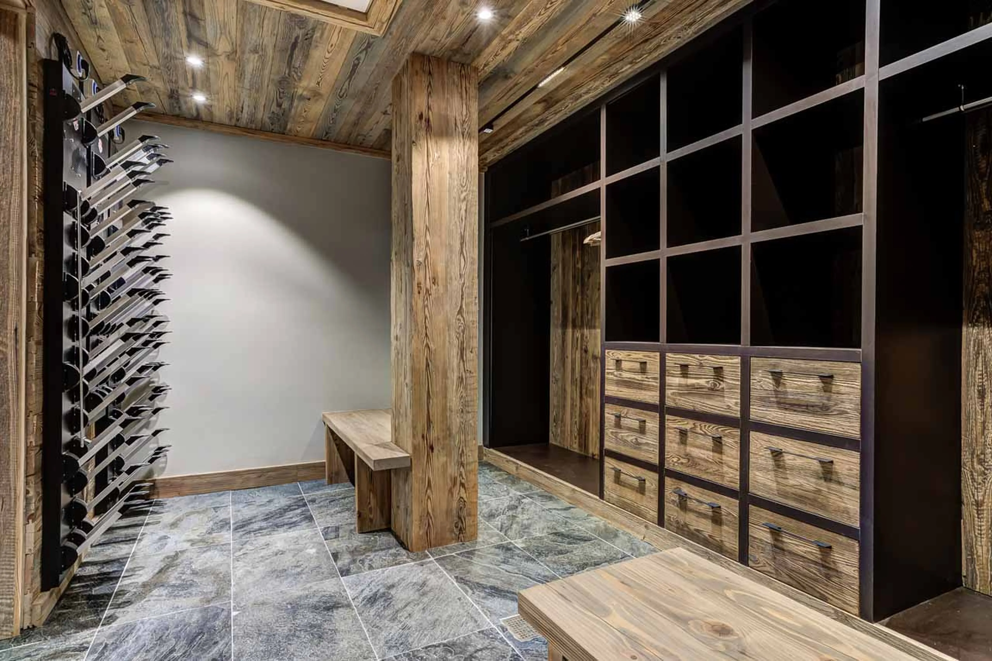 Spacious ski room at Chalet Azurite in Chamonix