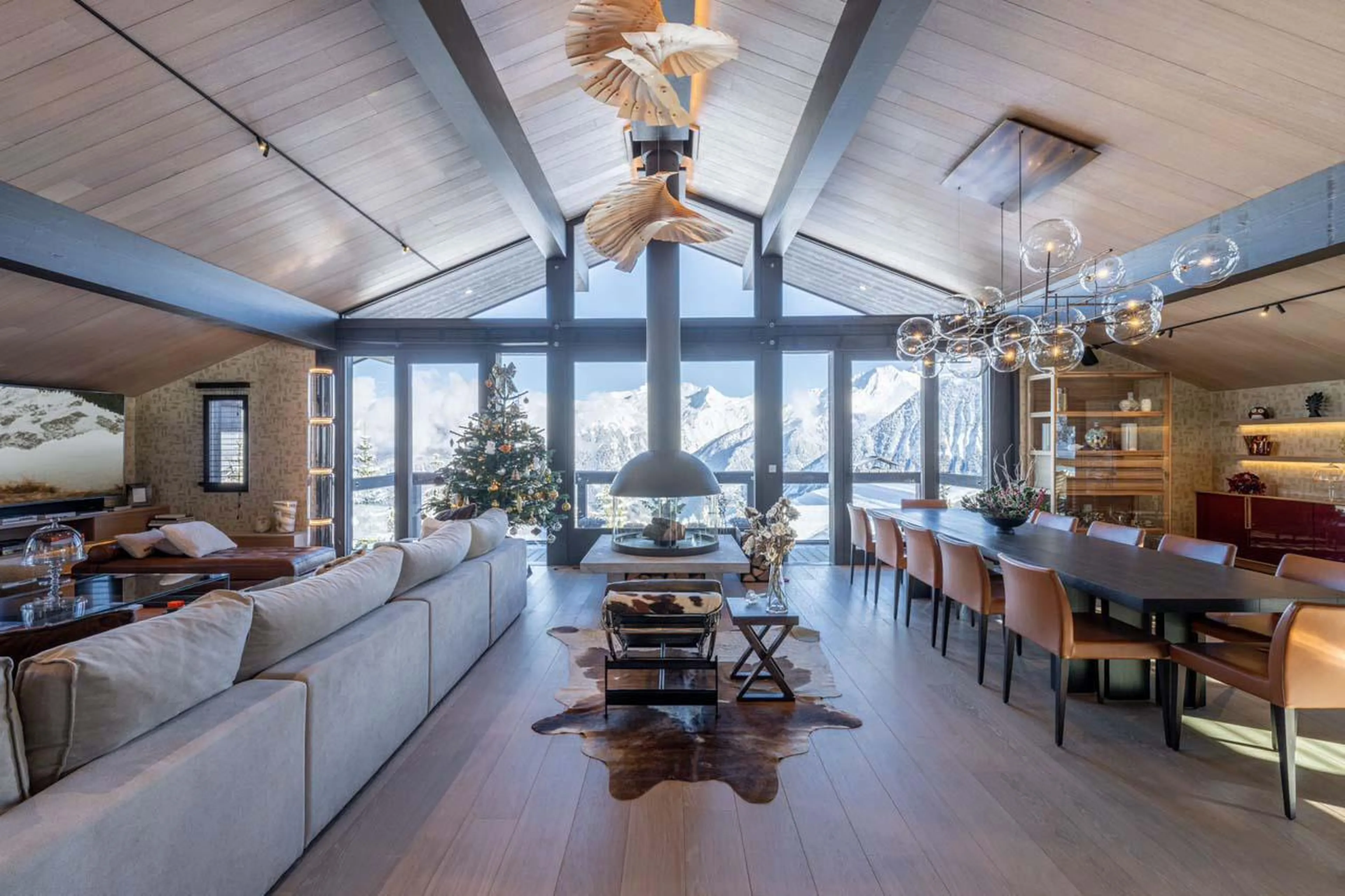 Open-plan living space at Chalet B in Courchevel 1850