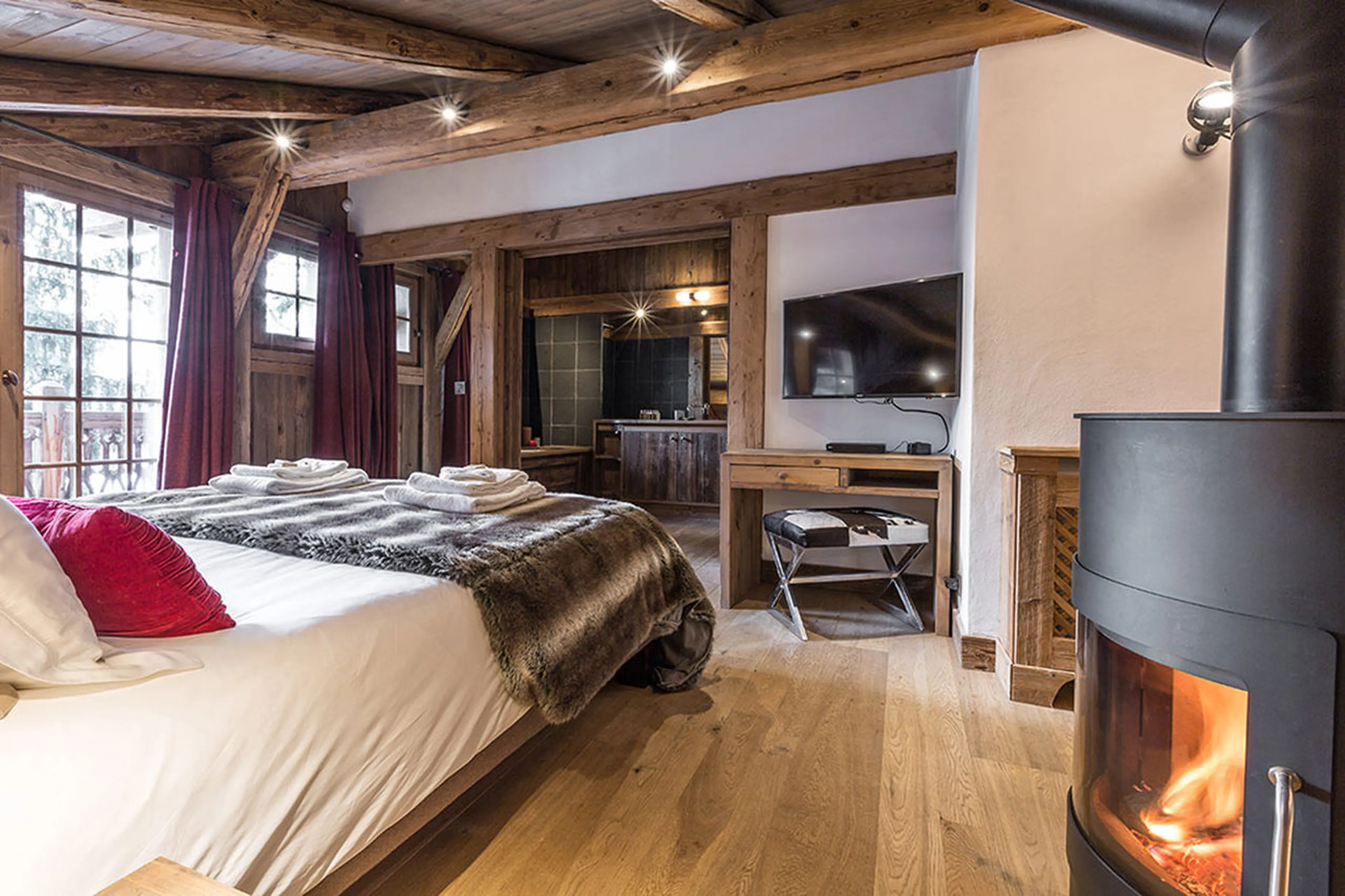 Master bedroom at Chalet Baloo in Chamonix