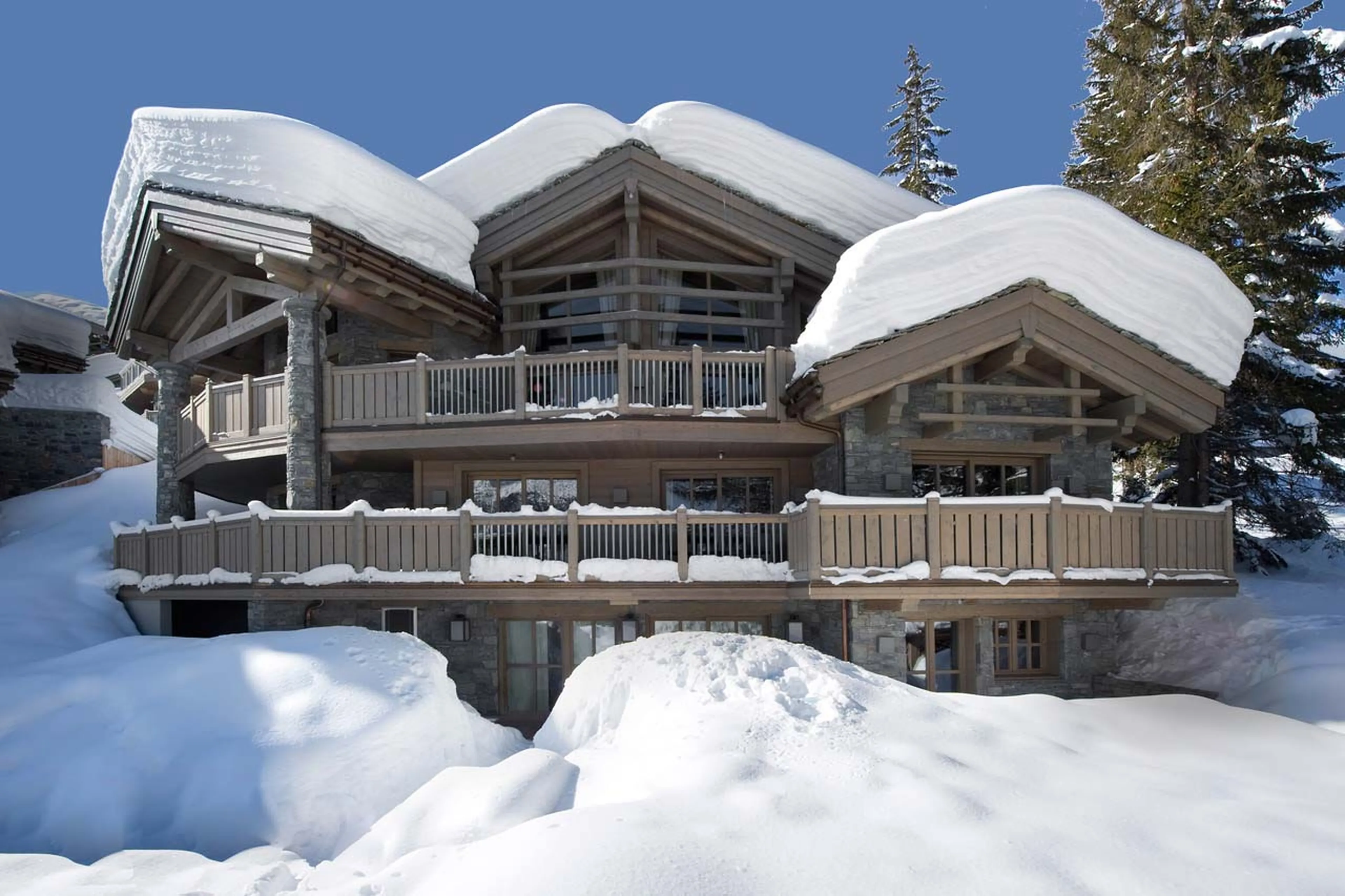 Exterior of Chalet Baltoro in Courchevel 1850