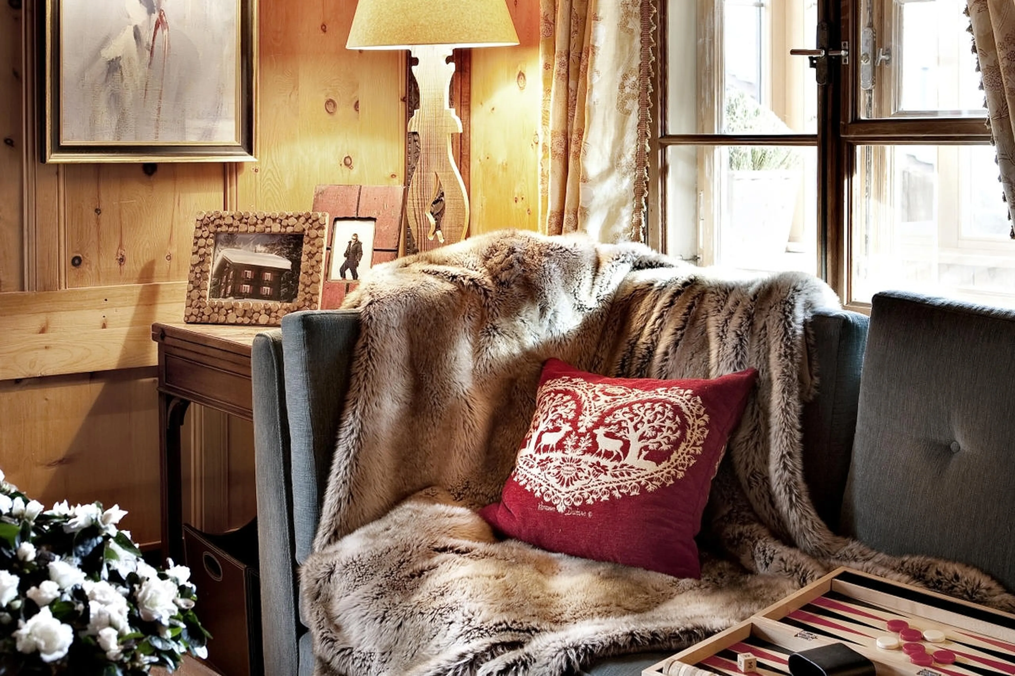 Comfortable TV / study room in Chalet Bear in Klosters