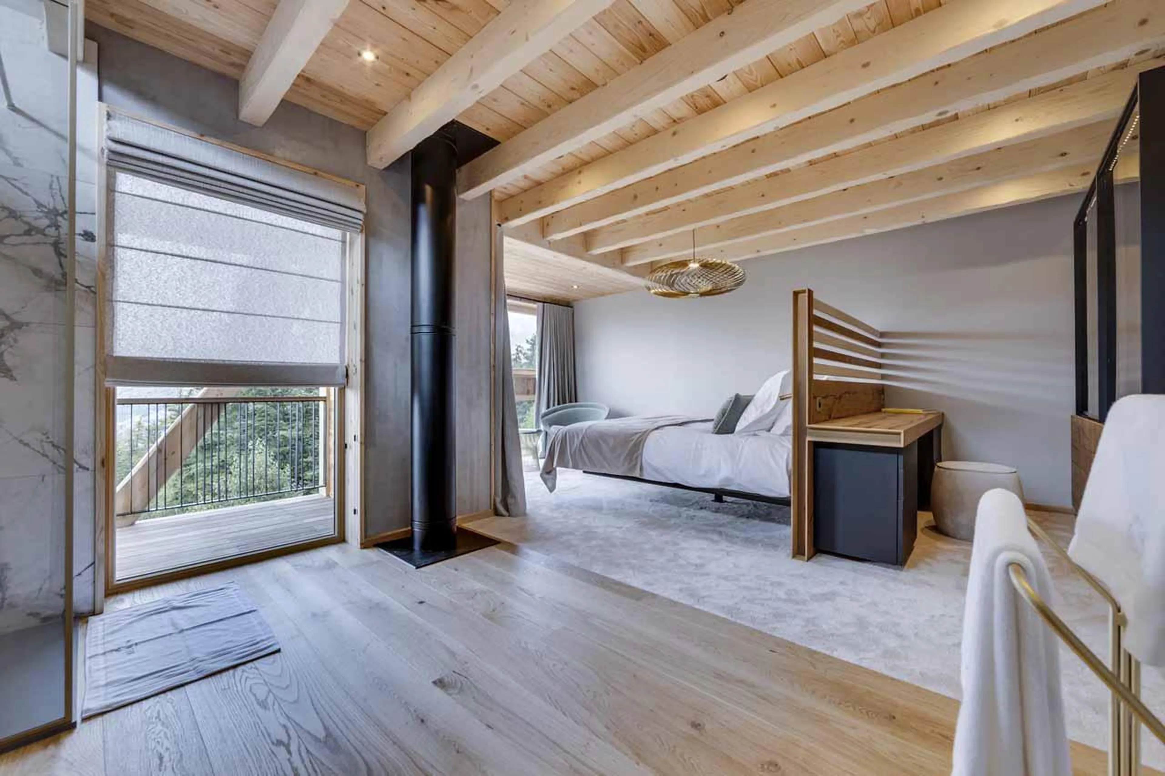 Double bedroom with en-suite shower room in Bela Vya 1, Les Arcs