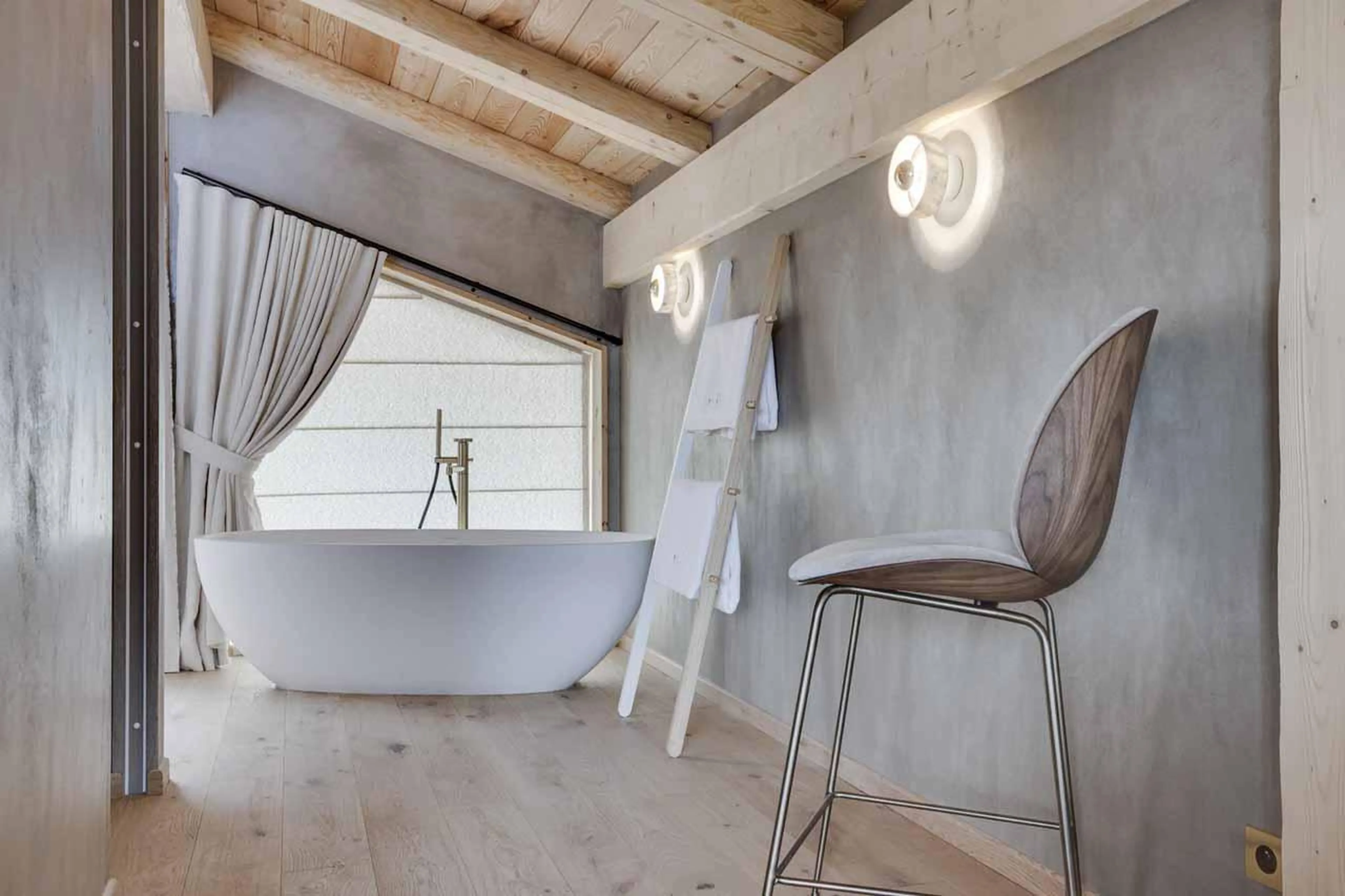 Stand-alone bath in Bela Vya 1, Les Arcs