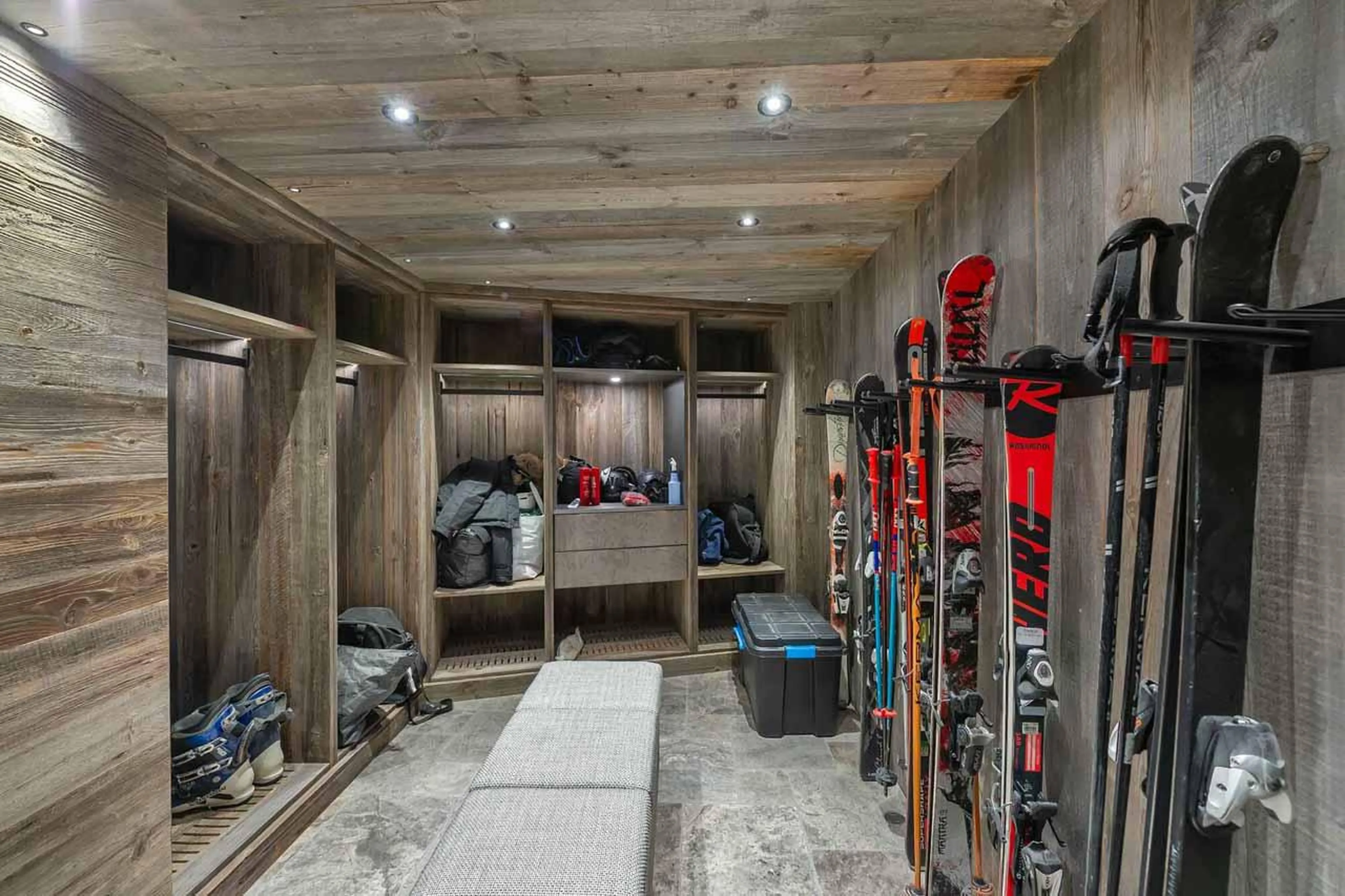 Ski room at Chalet Bellarossa in Courchevel 1850