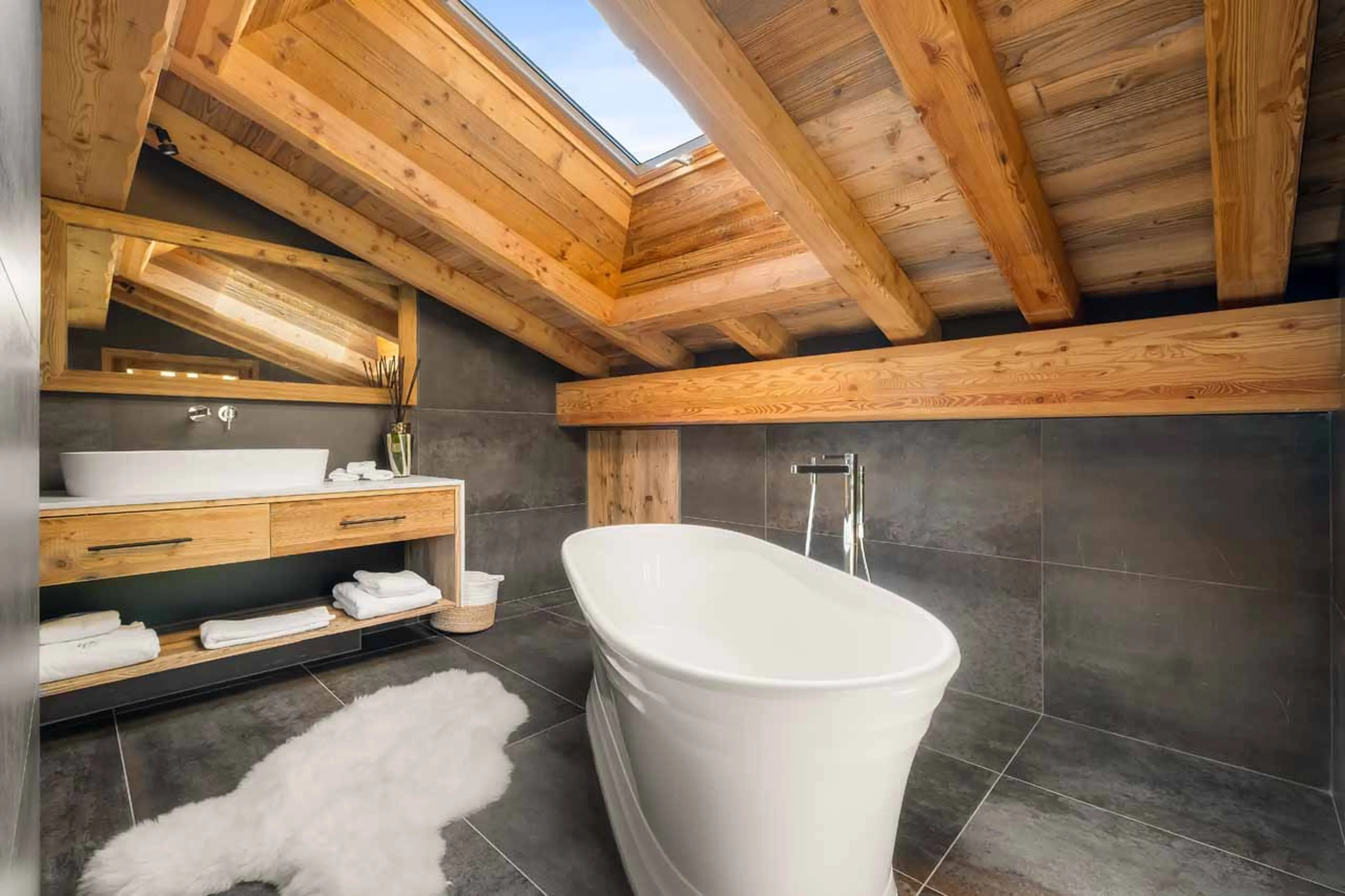 Bedroom 1 en-suite at Chalet Bellezza in Megeve