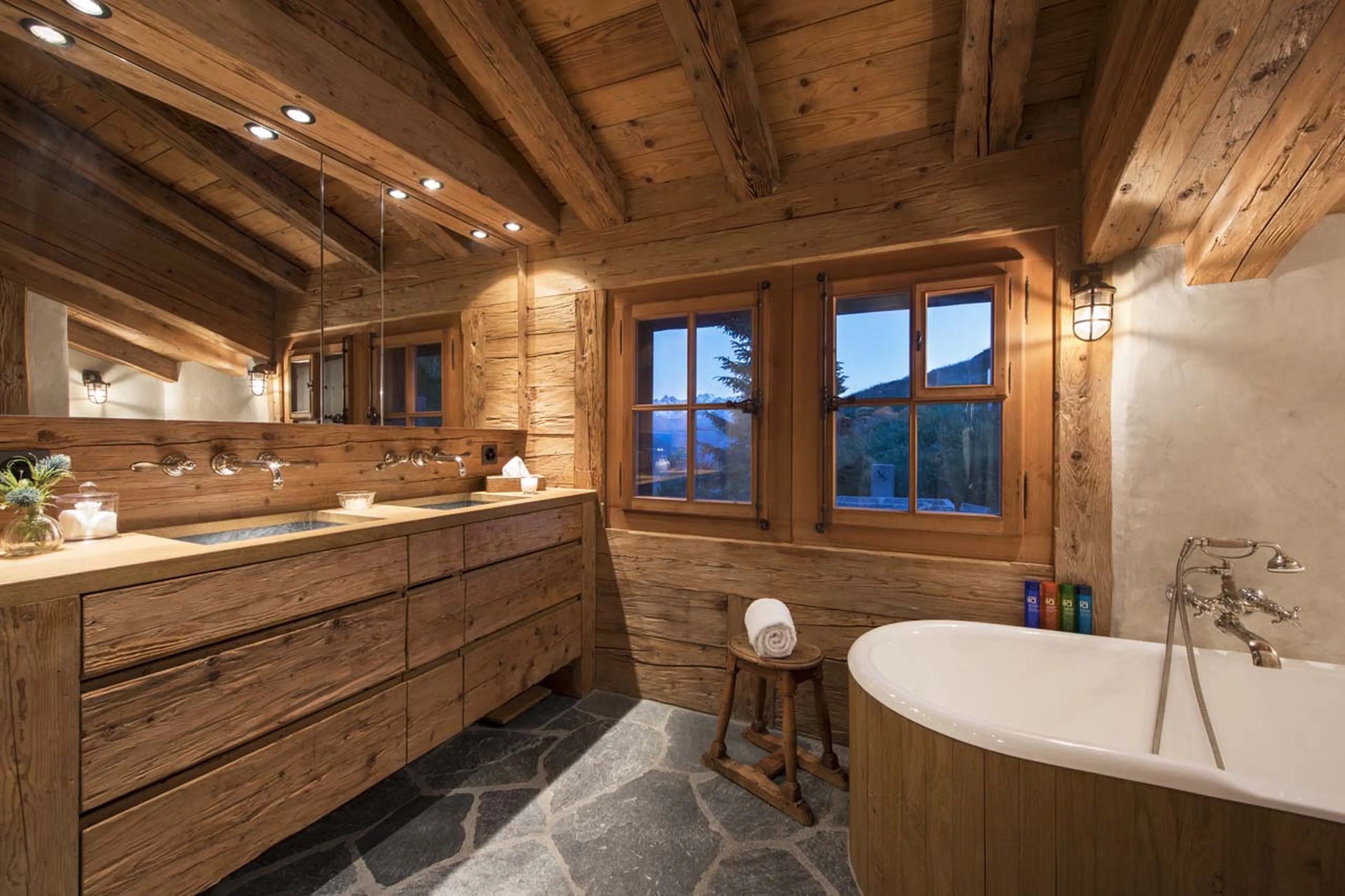 Bathtub at Chalet Bibi in Verbier
