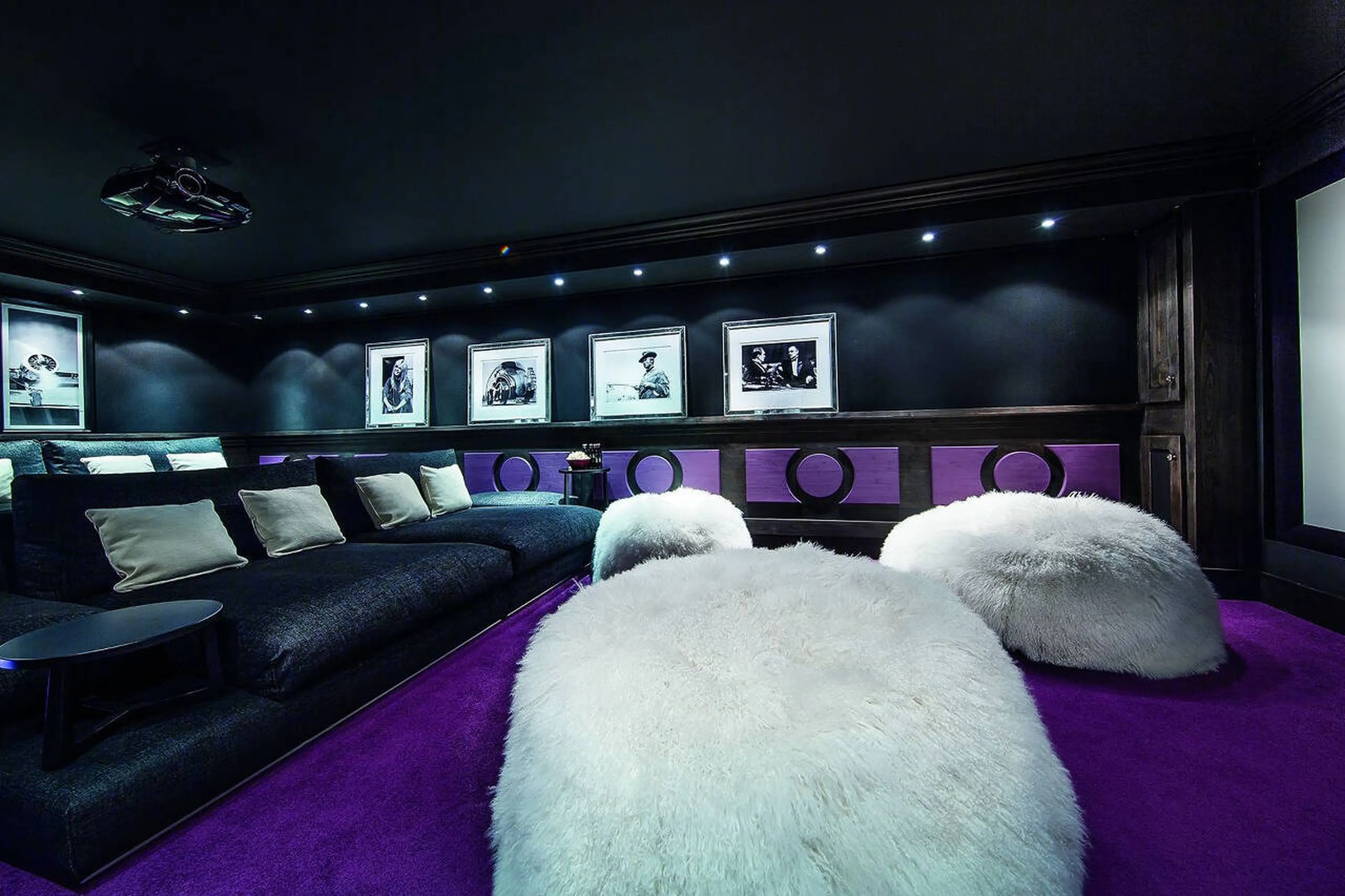 Cinema room on the entertainment level Chalet Black Pearl in Courchevel 1850