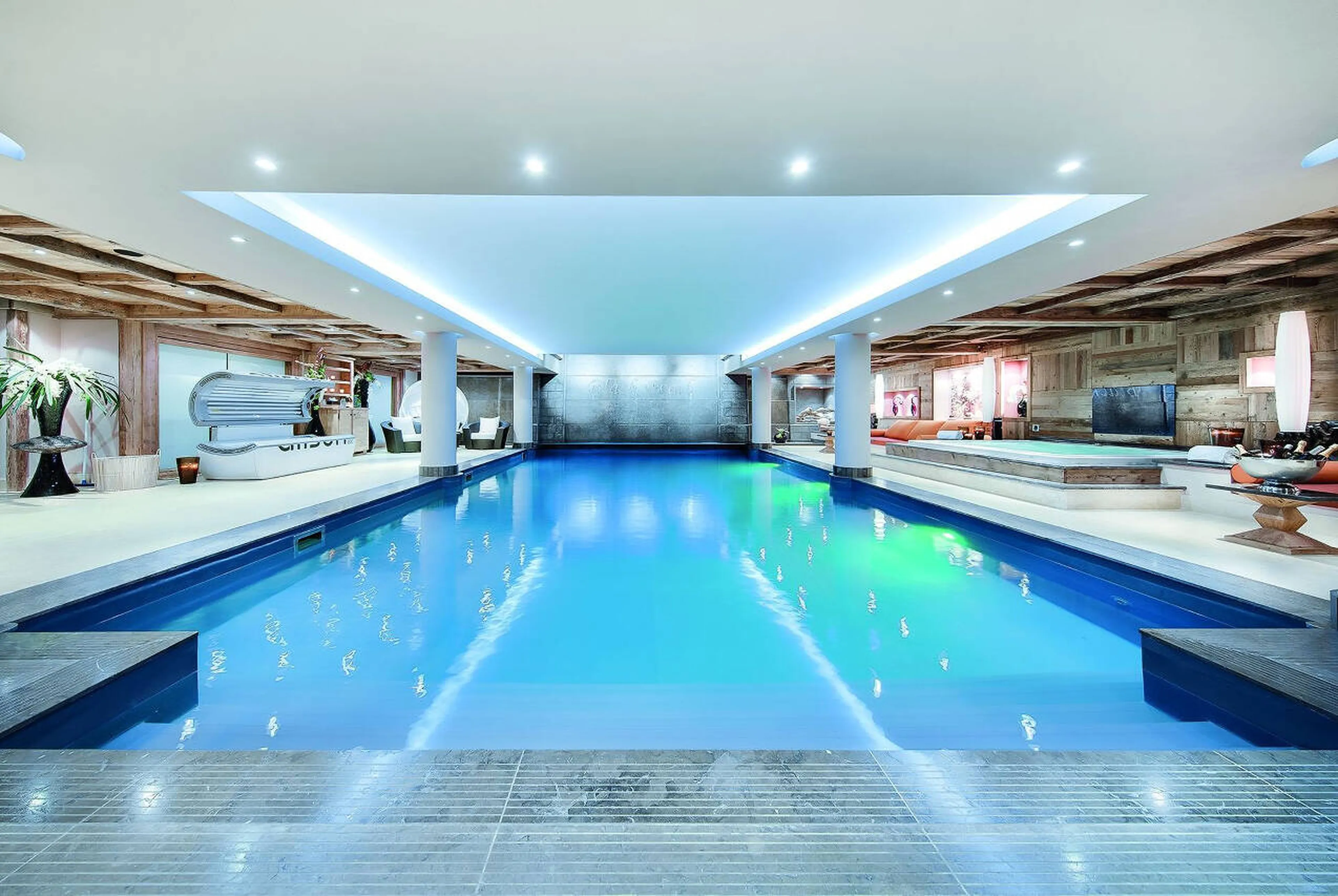 Chalet Black Pearl in Courchevel 1850 has an indoor swimming pool fit for an Olympian
