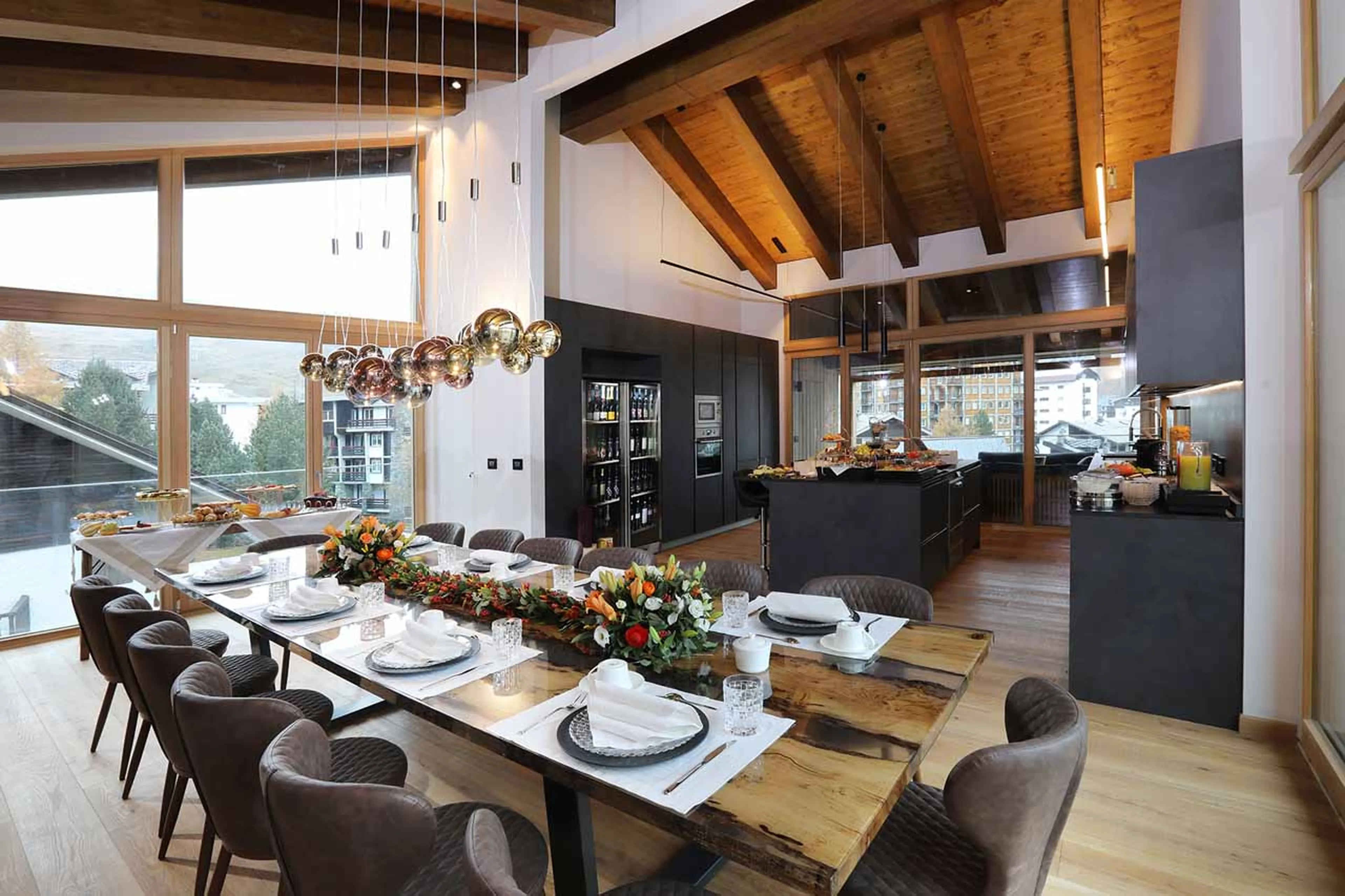 Dining area at Chalet Blanc in Cervinia