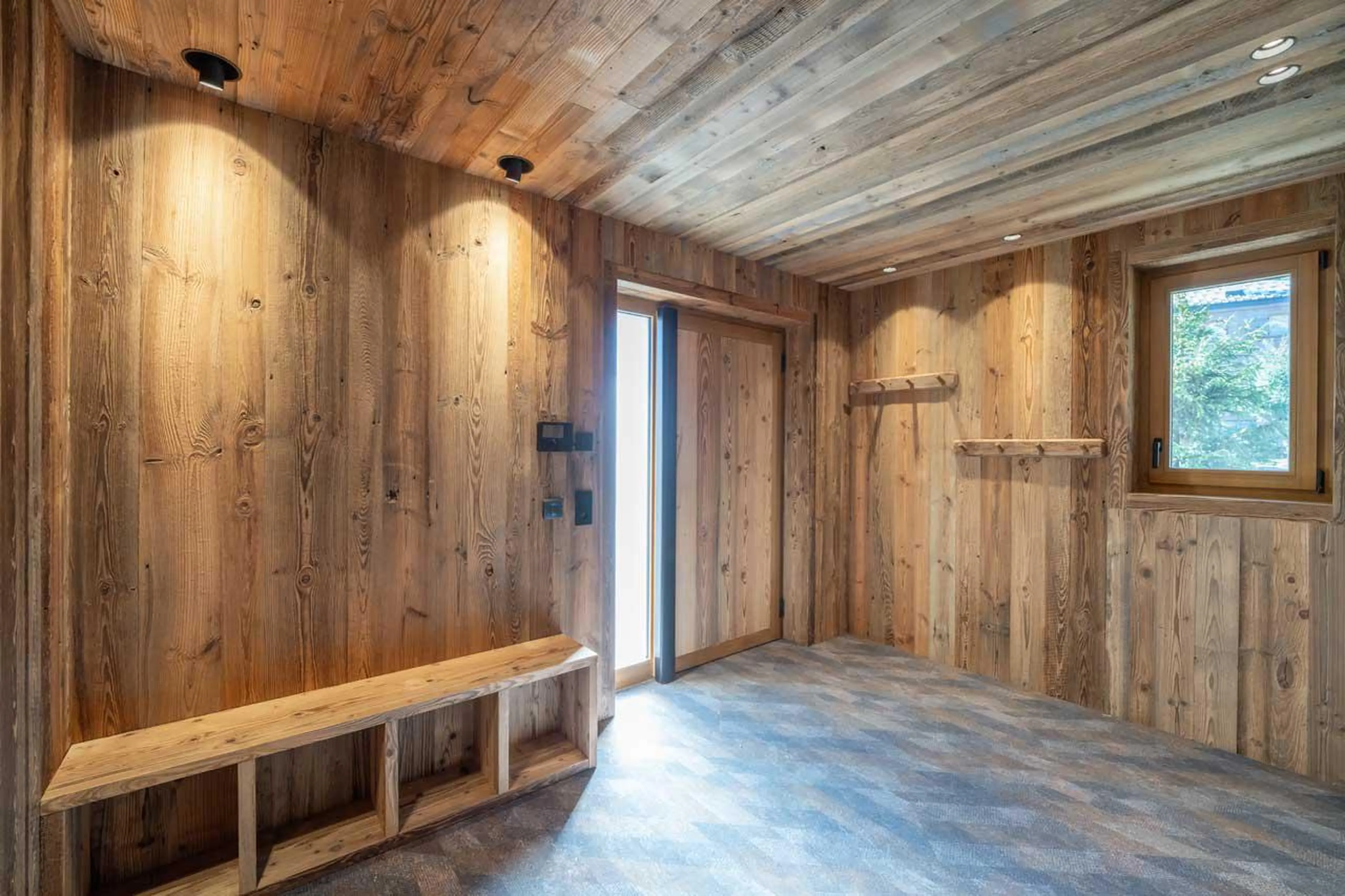 Entrance of Chalet Bois de l'Abbaye in Courchevel Le Praz