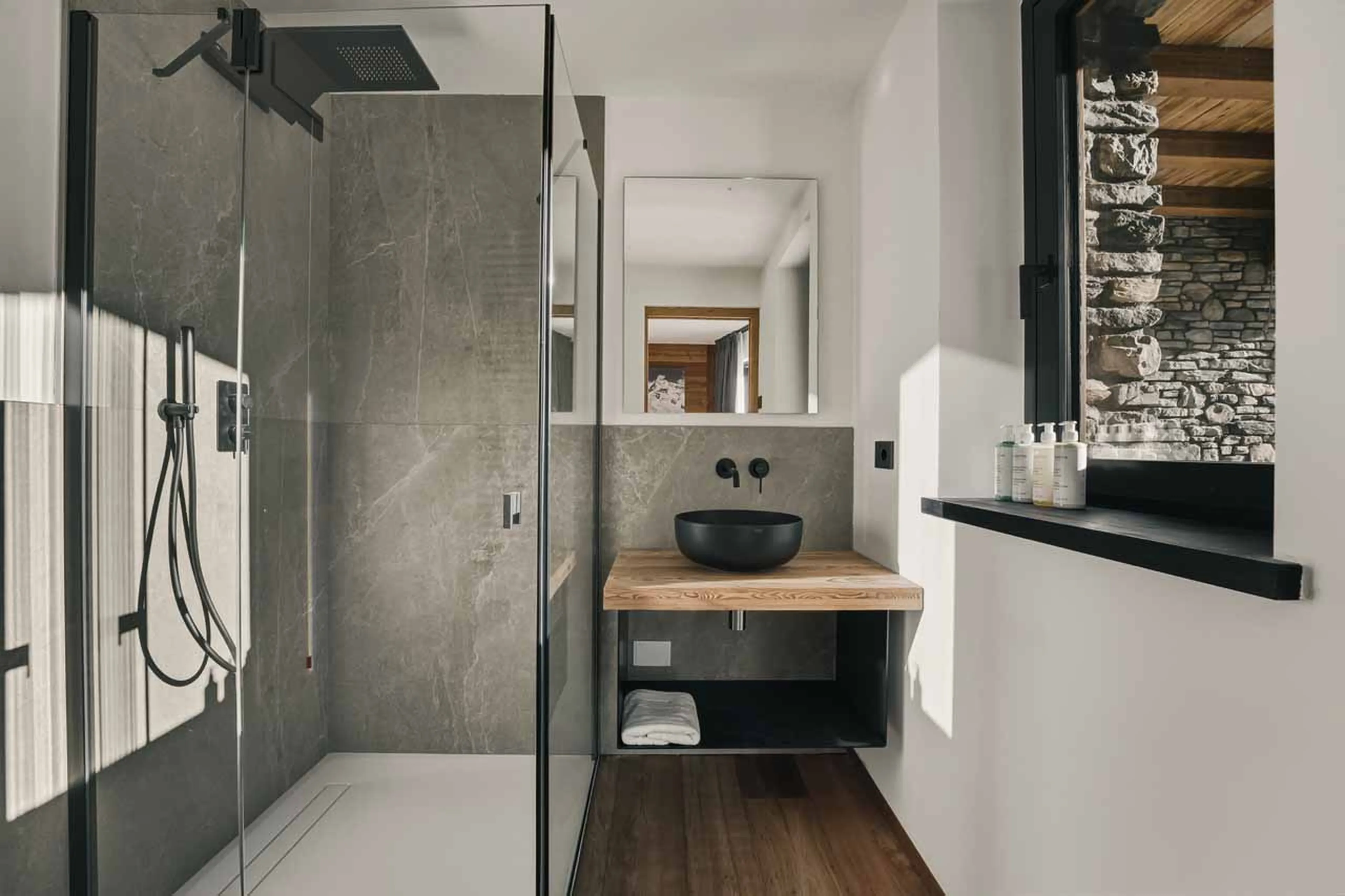 Bedroom 2 en-suite at Chalet Breithorn in Cervinia