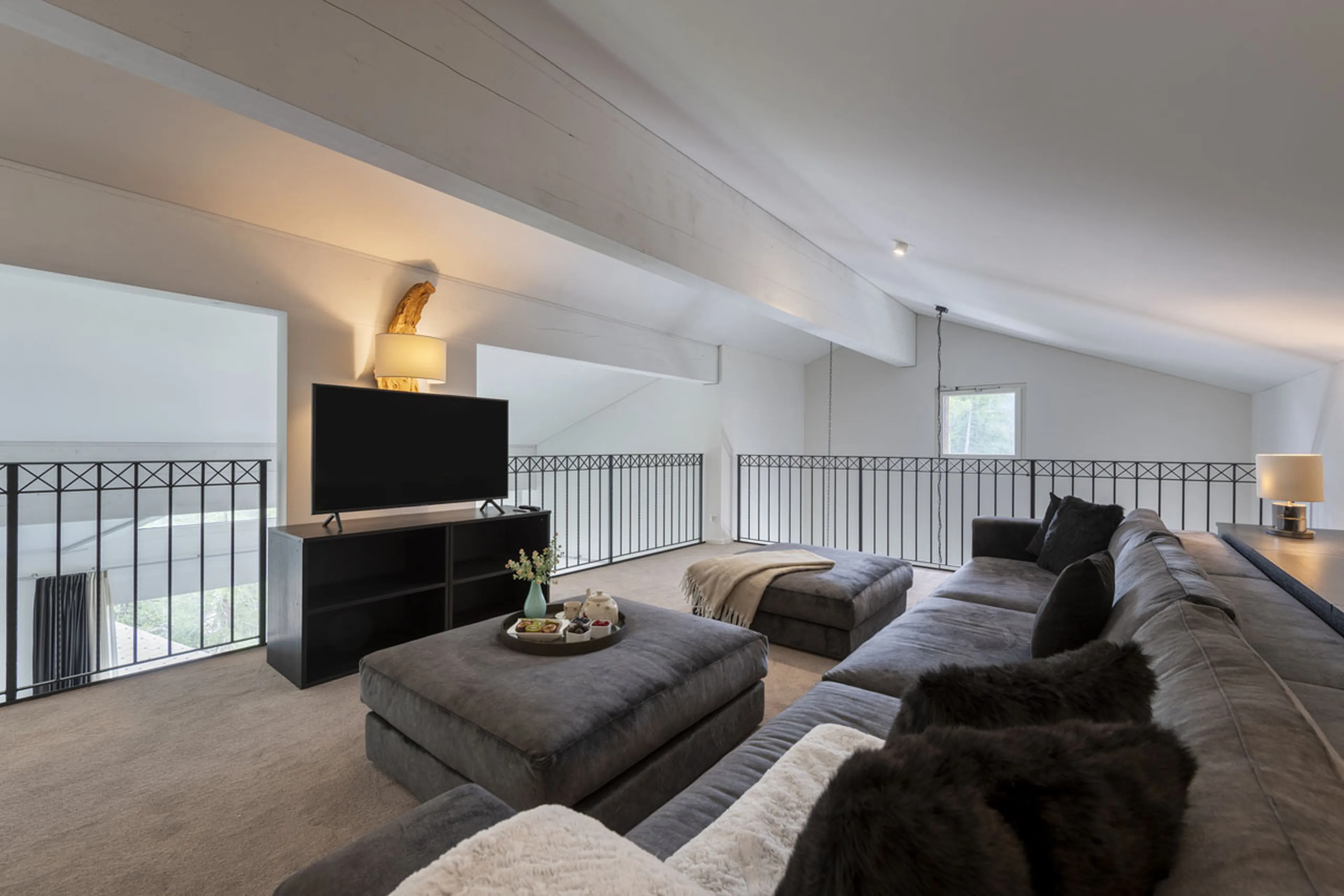 TV on mezzanine level at Chalet Buelenhorn in Davos