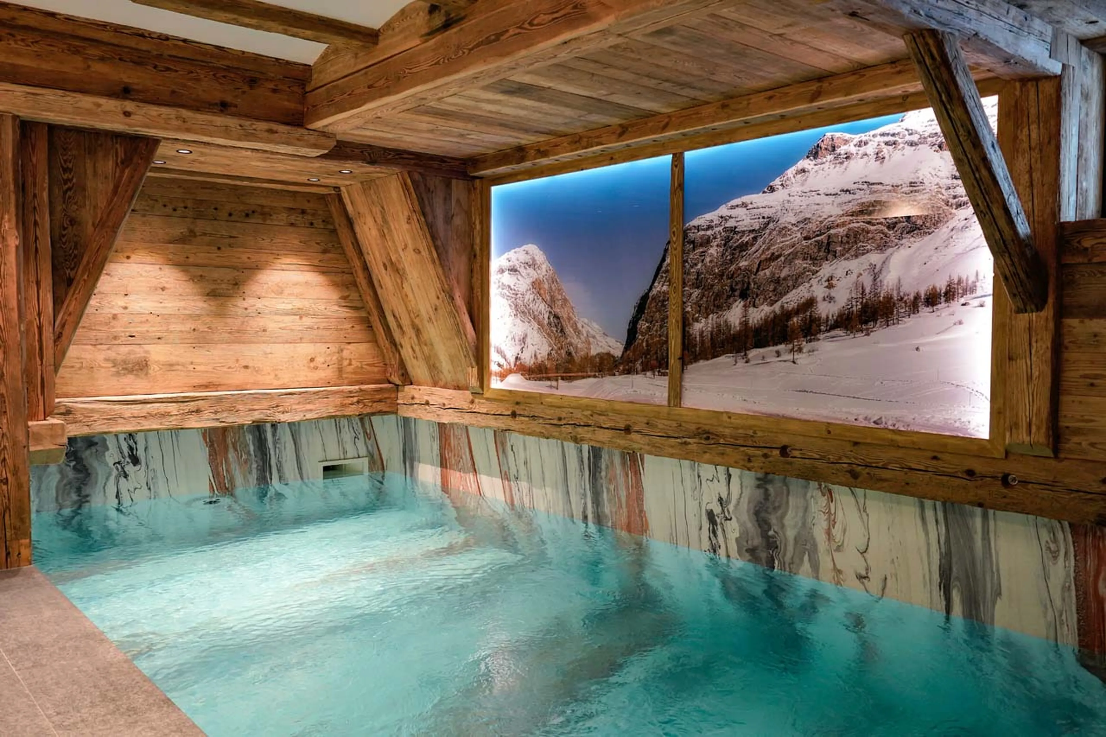 Swimming pool in Chalet Cahokia, Val d'Isere