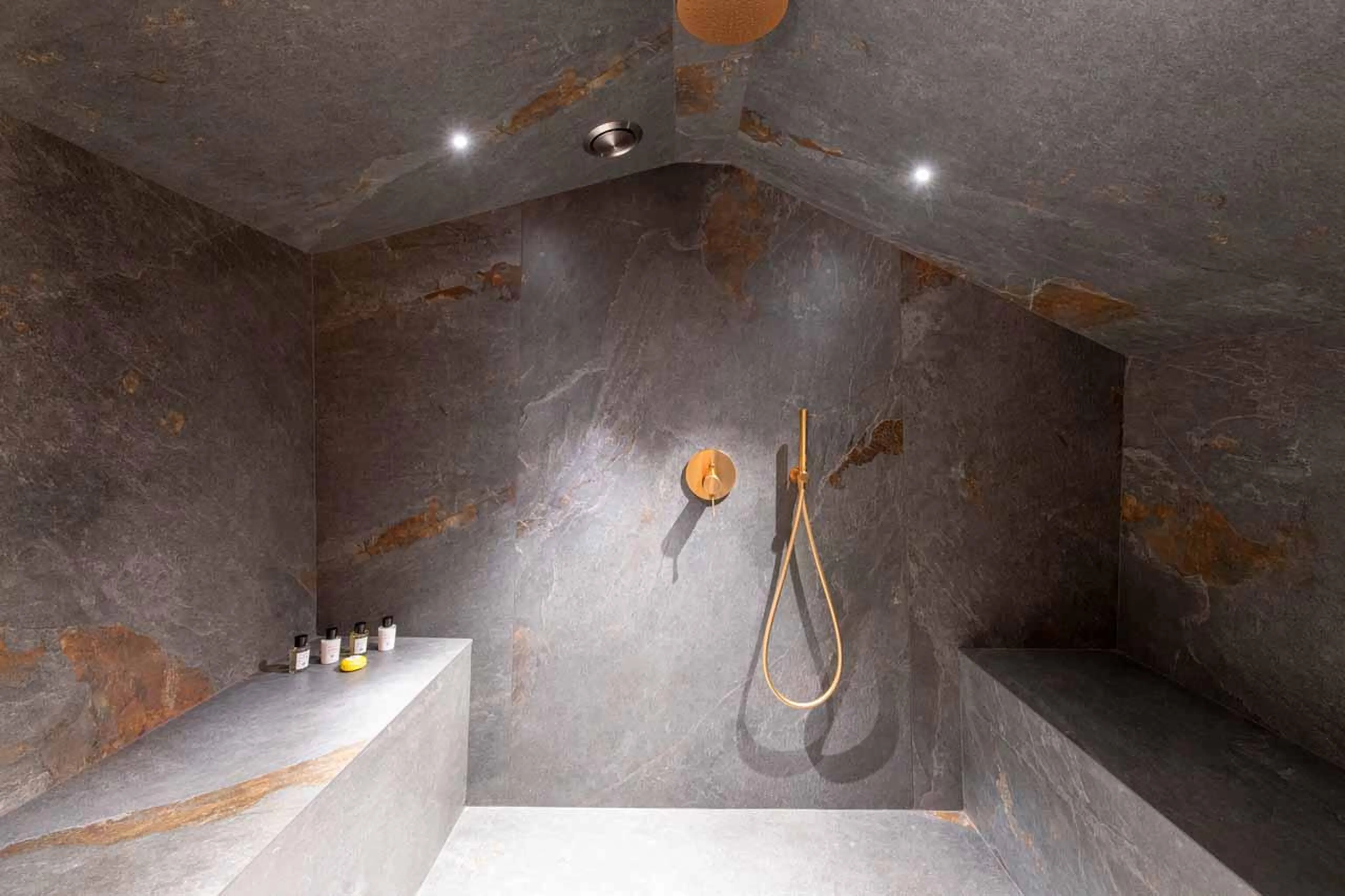Hammam in Chalet Caribou, Meribel