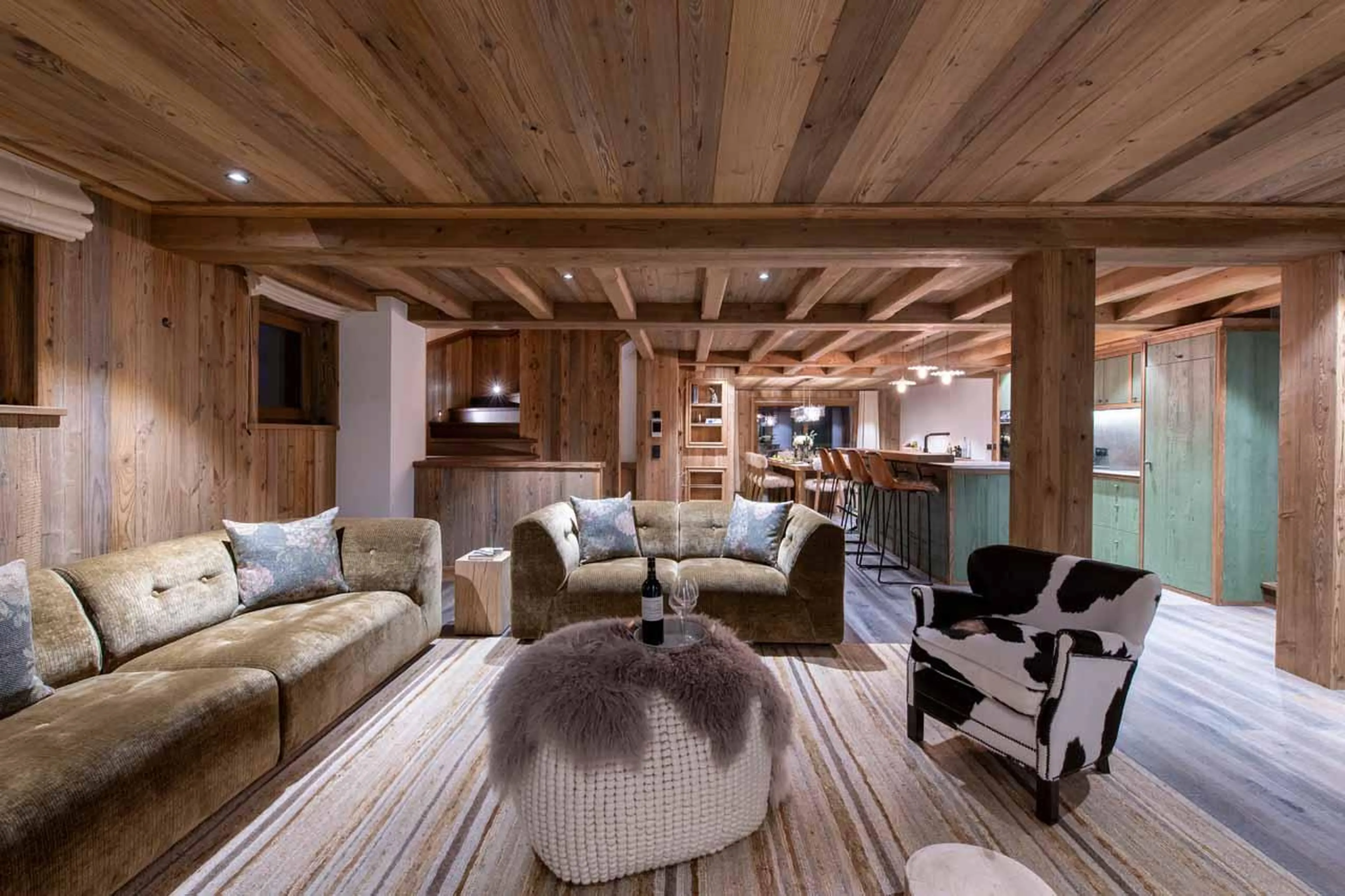 Plush sofas and armchairs  in Chalet Caribou, Meribel