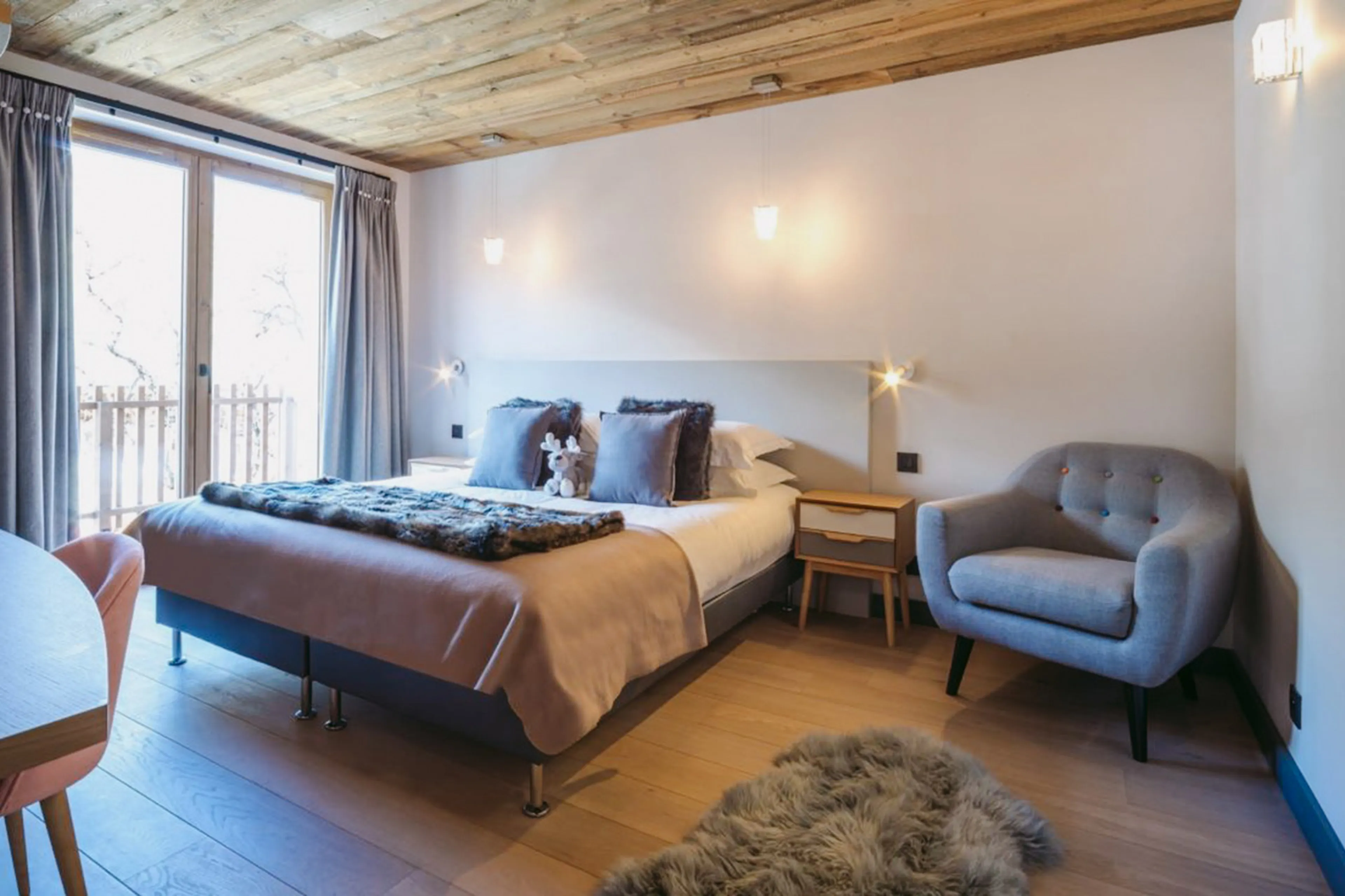 Double bedroom in Chalet Caro, Meribel