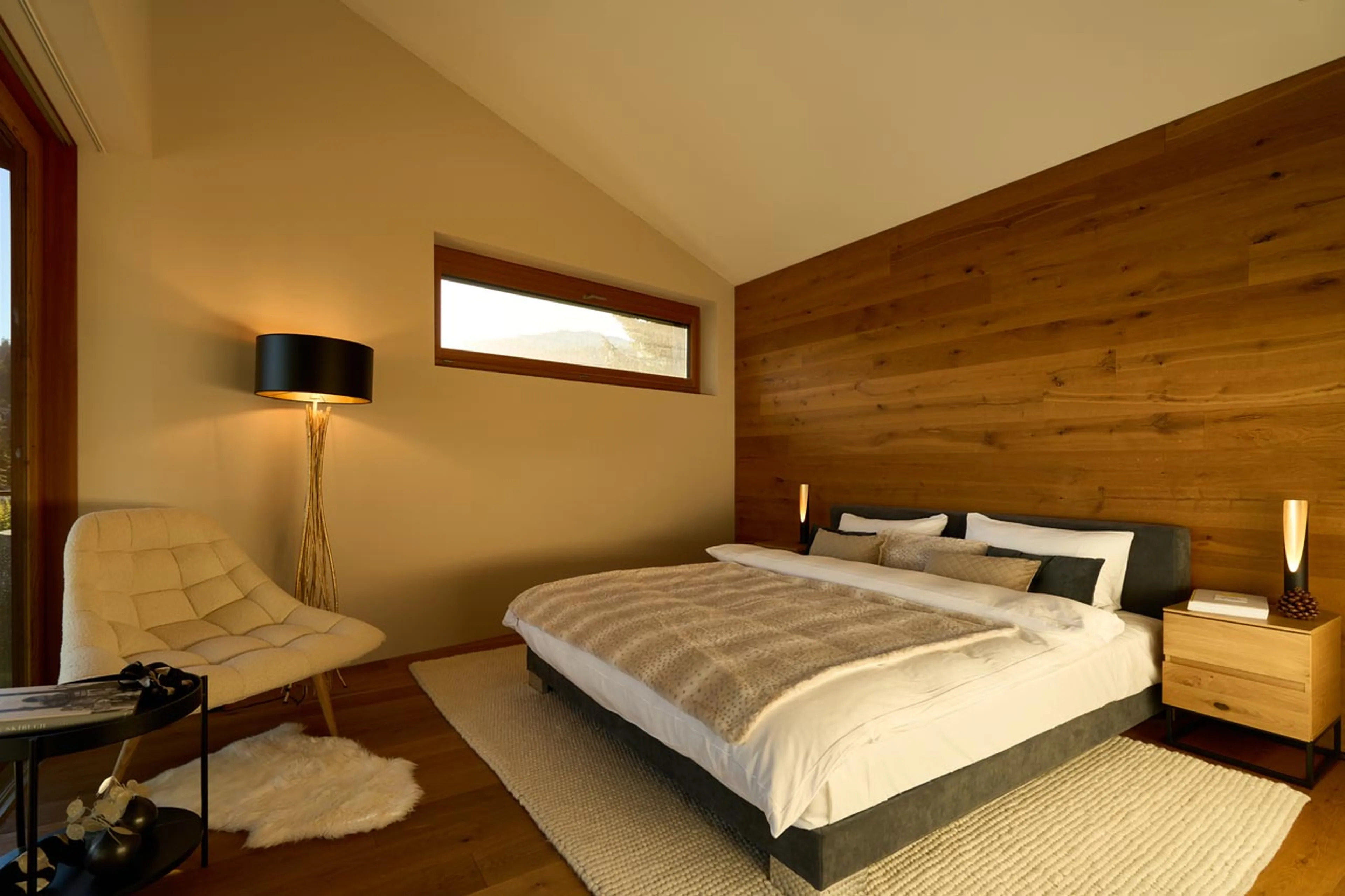 Master bedroom five at Chalet Cassons in Films