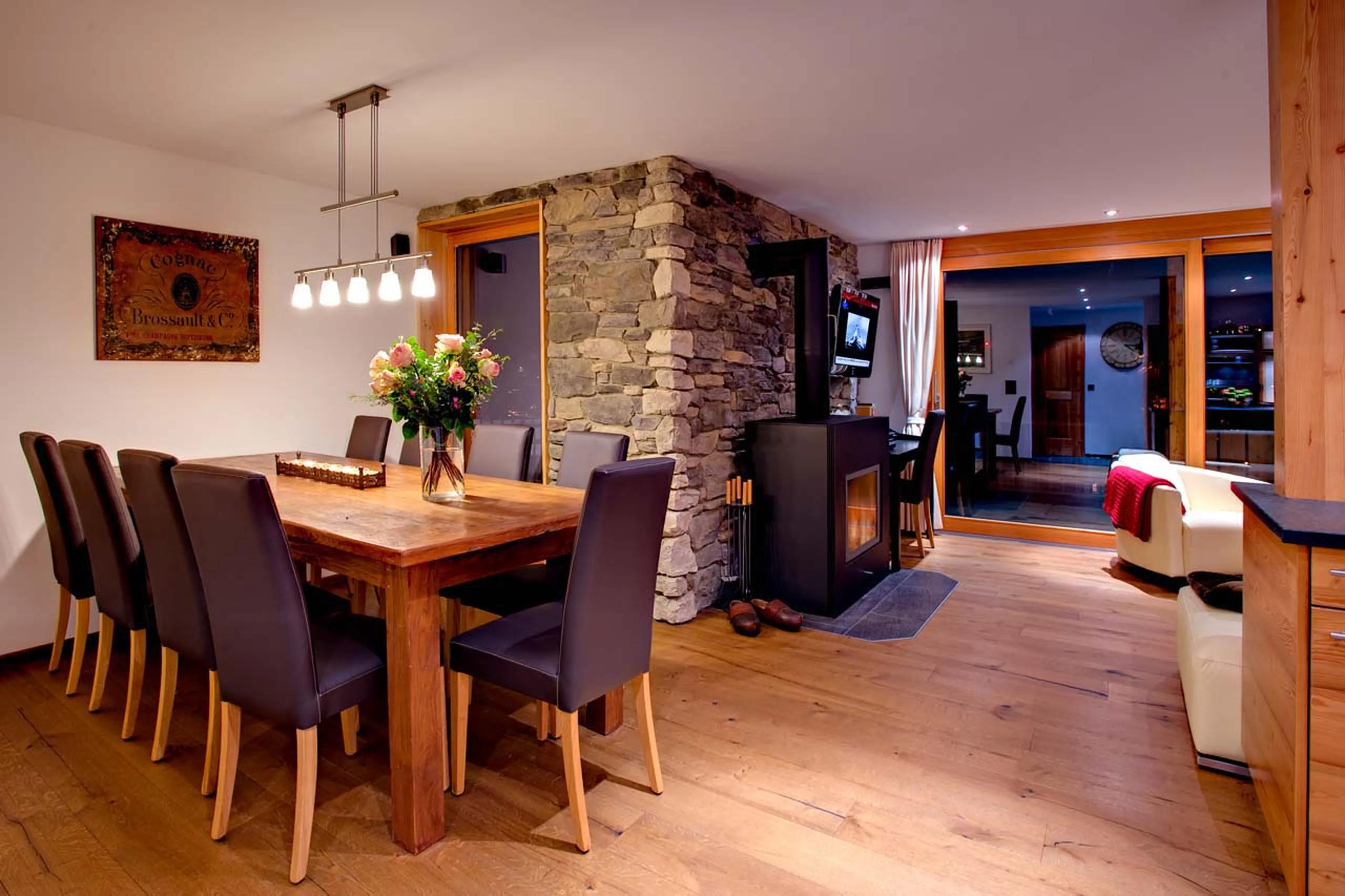Dining room at Chalet Castor in Zermatt