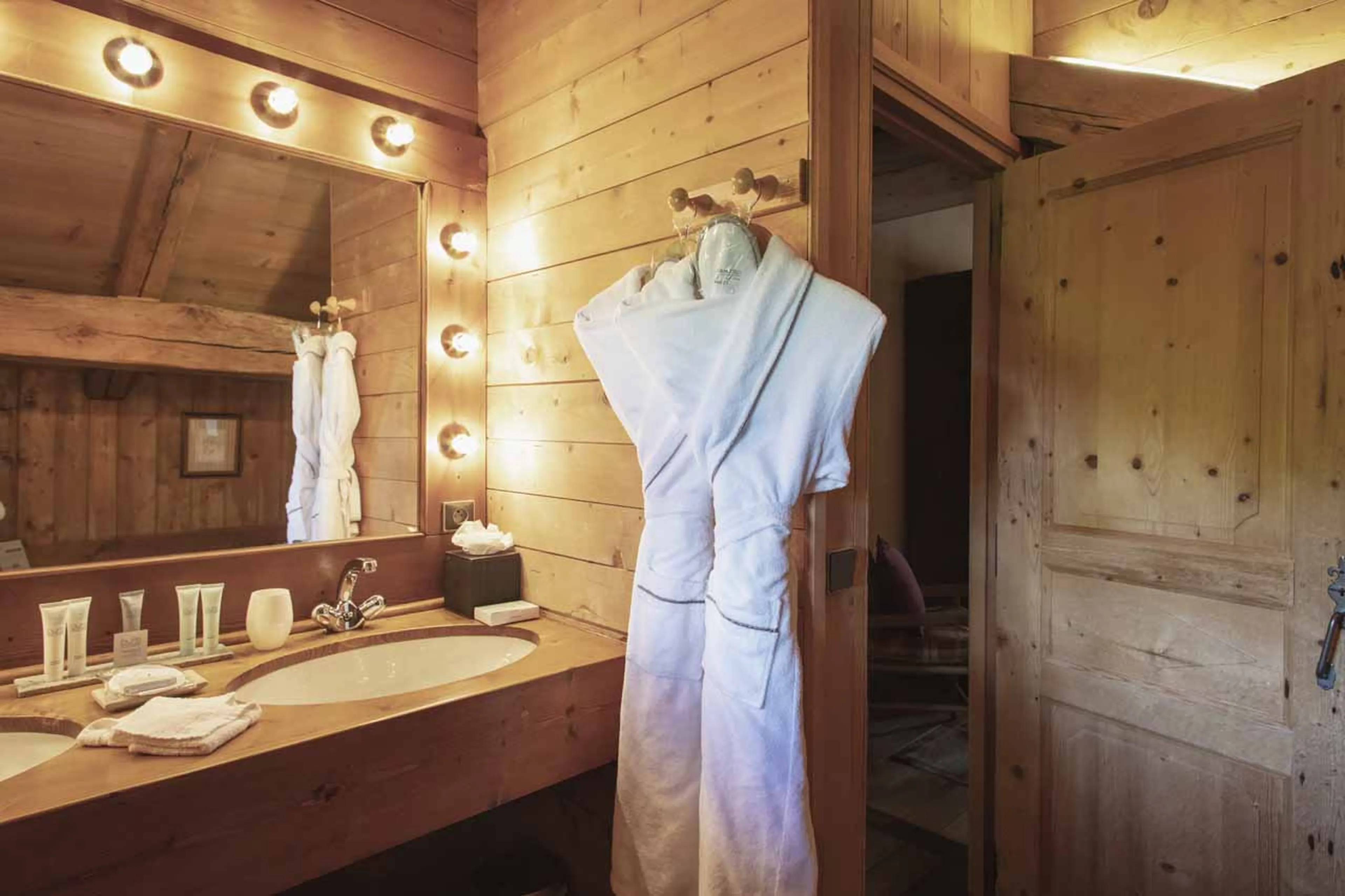 Bedroom four bathroom at  Chalet Chatel in Megeve