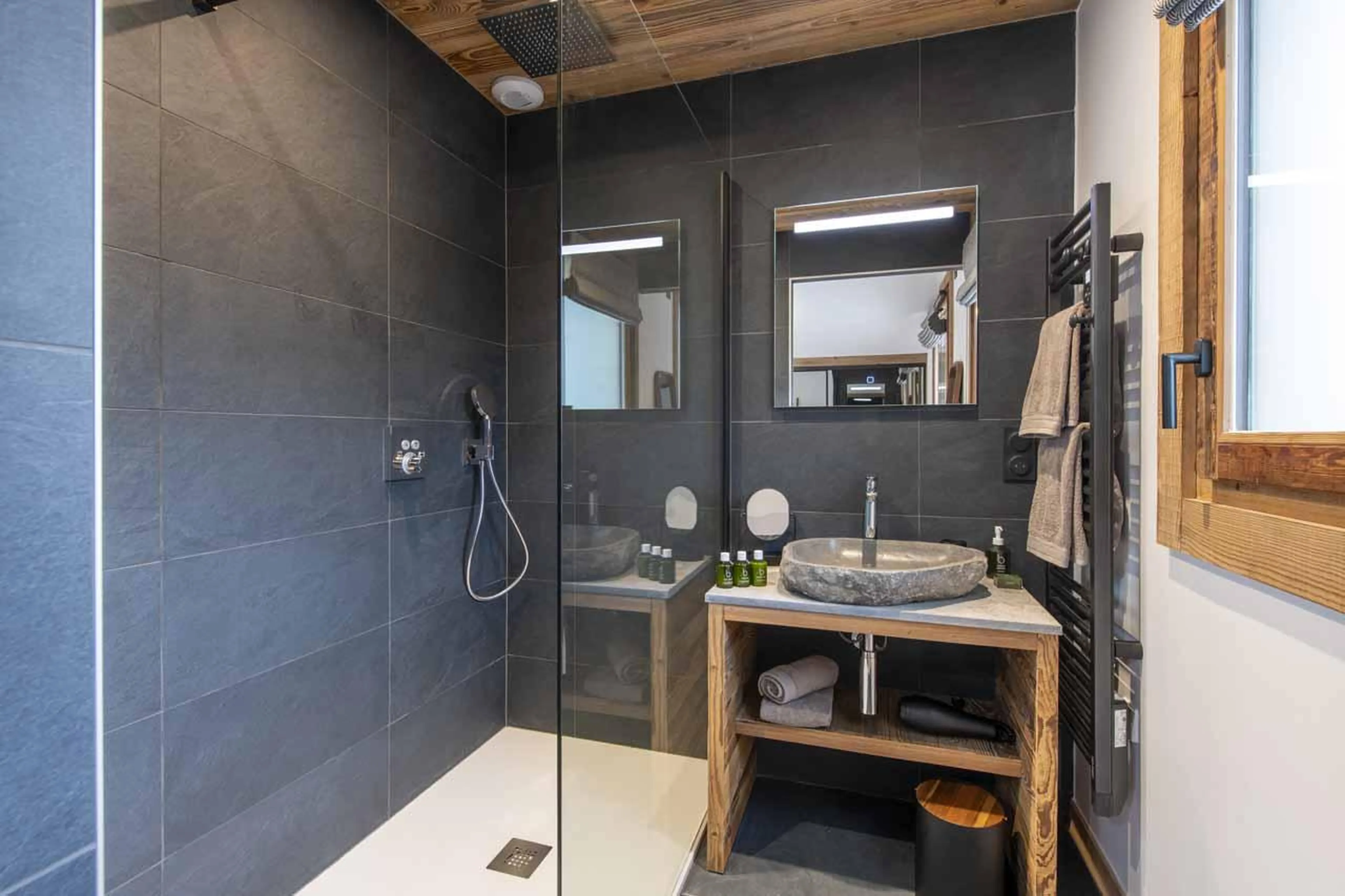 En-suite shower room in Apartment Chavinaud, Les Gets