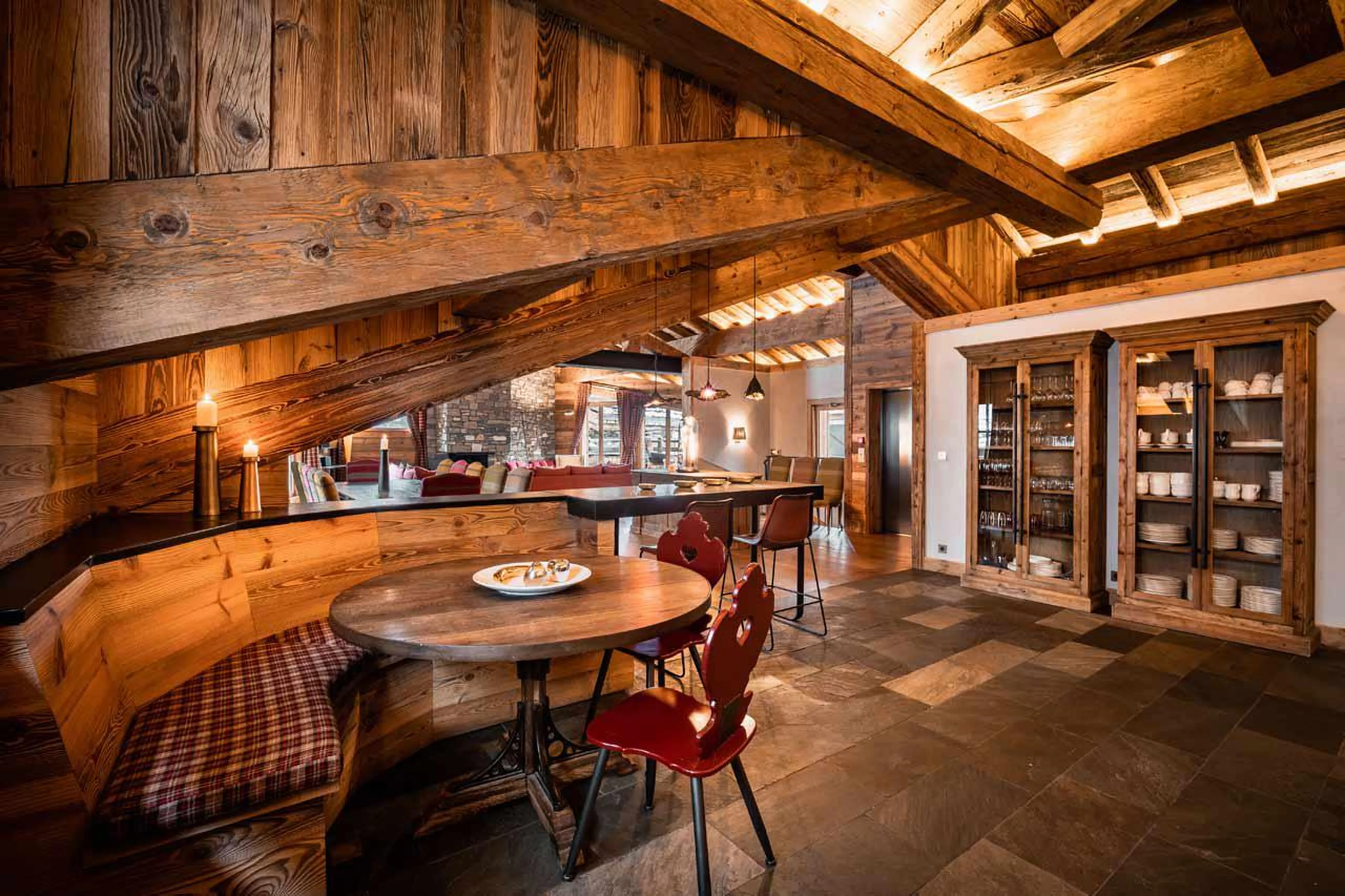 Breakfast corner in Chalet Chene in Val d‘ Isere