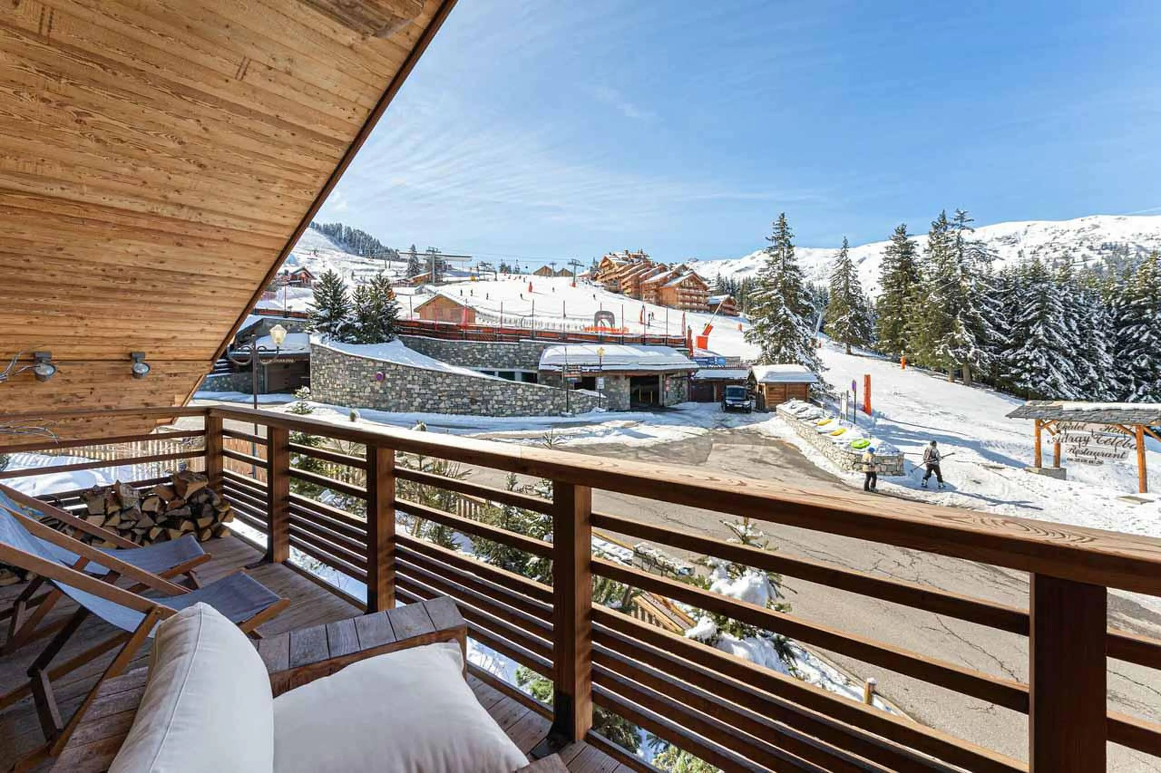 Balcony overlooking the slopes at Chalet Chergui in Meribel