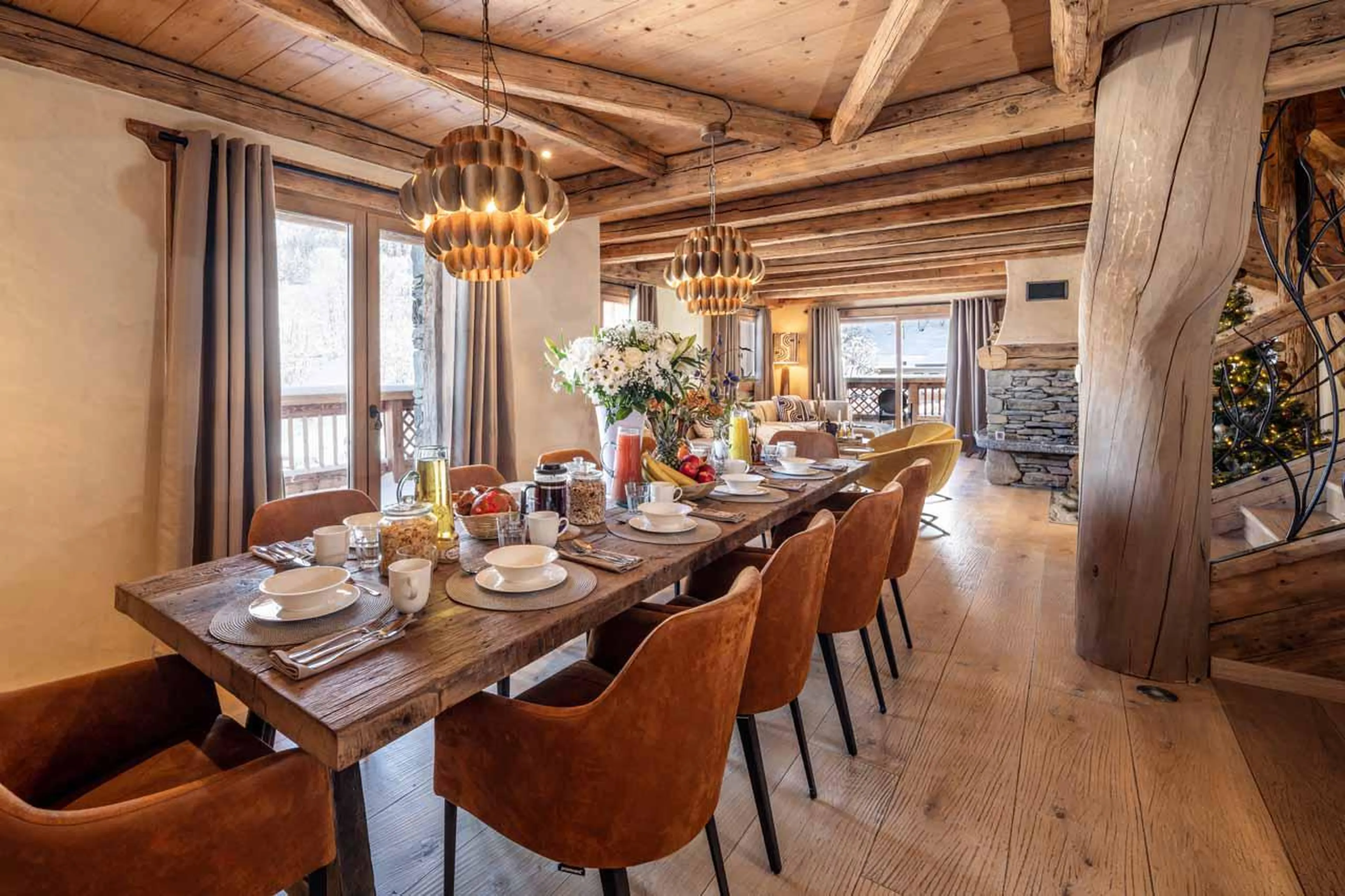Dining area at Chalet Cheval Blanc in Meribel