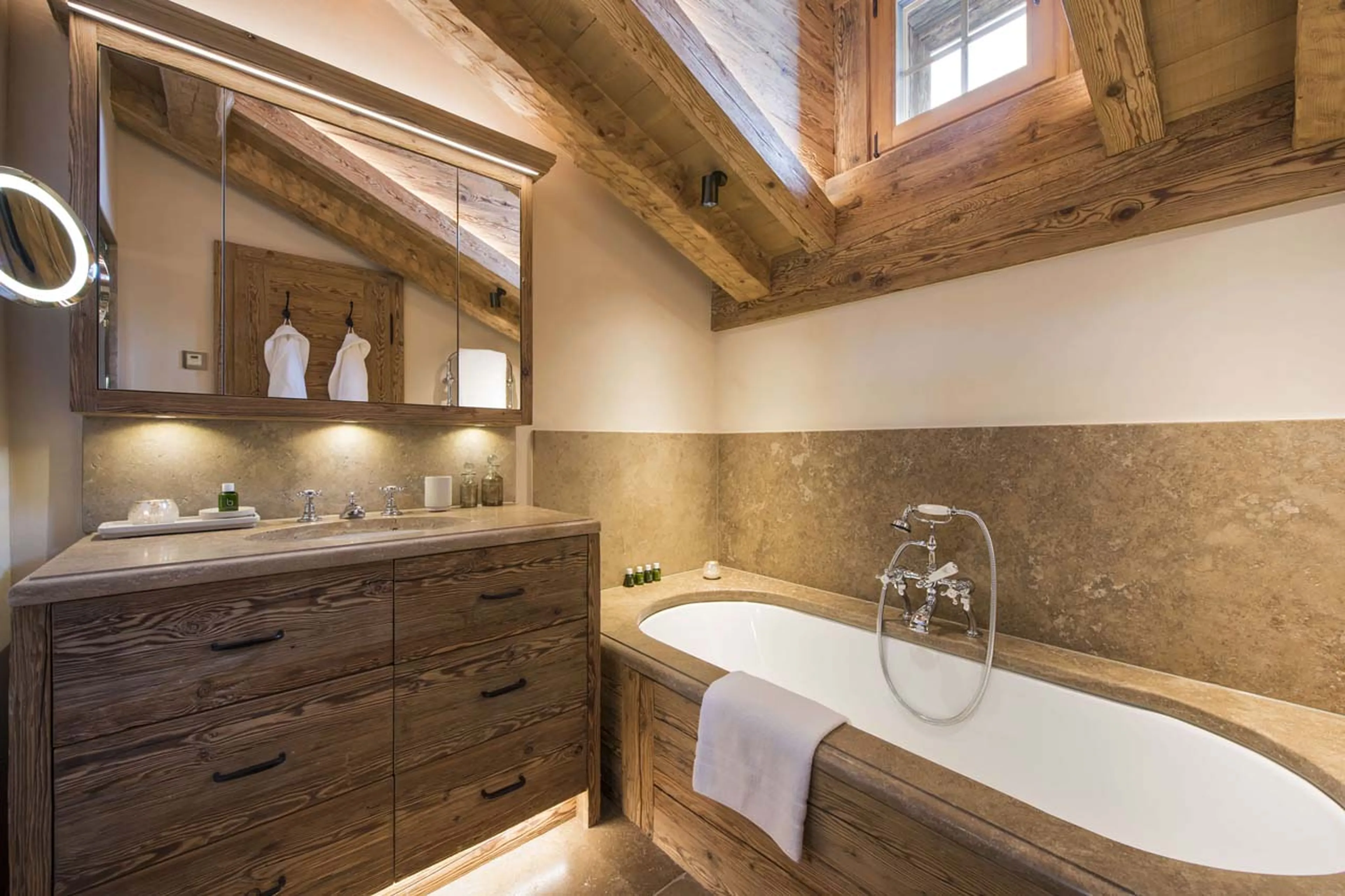 Master bathroom of Chalet Chouqui in Verbier